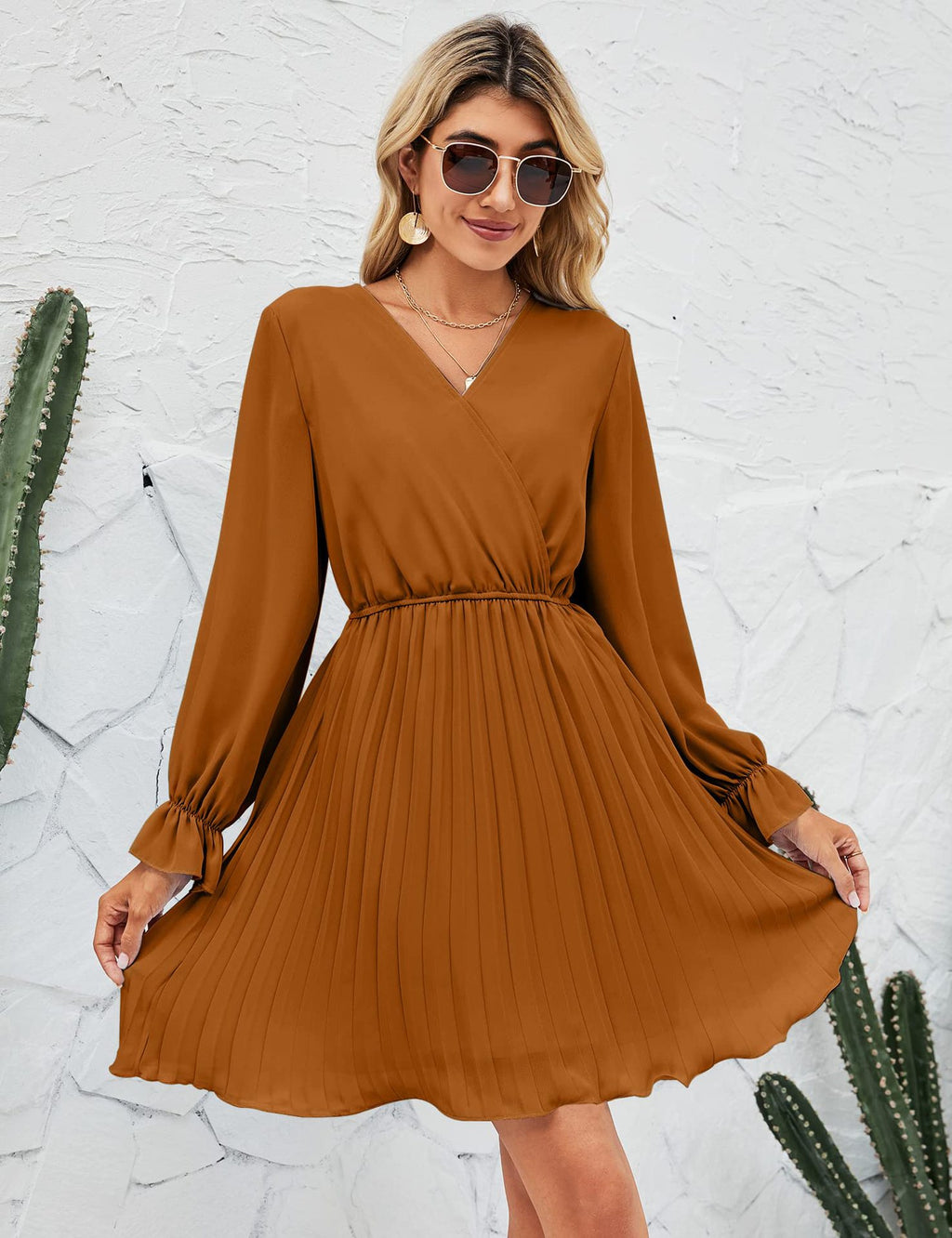 Vestido corto informal plisado de manga larga con escote en V para mujer, ideal para invitadas de boda