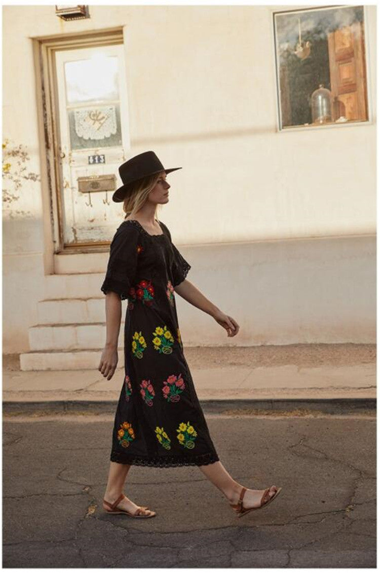 Women Spring And Summer Bohemian Holiday Flowers Embroidered Lace Tapered Hollow Dress