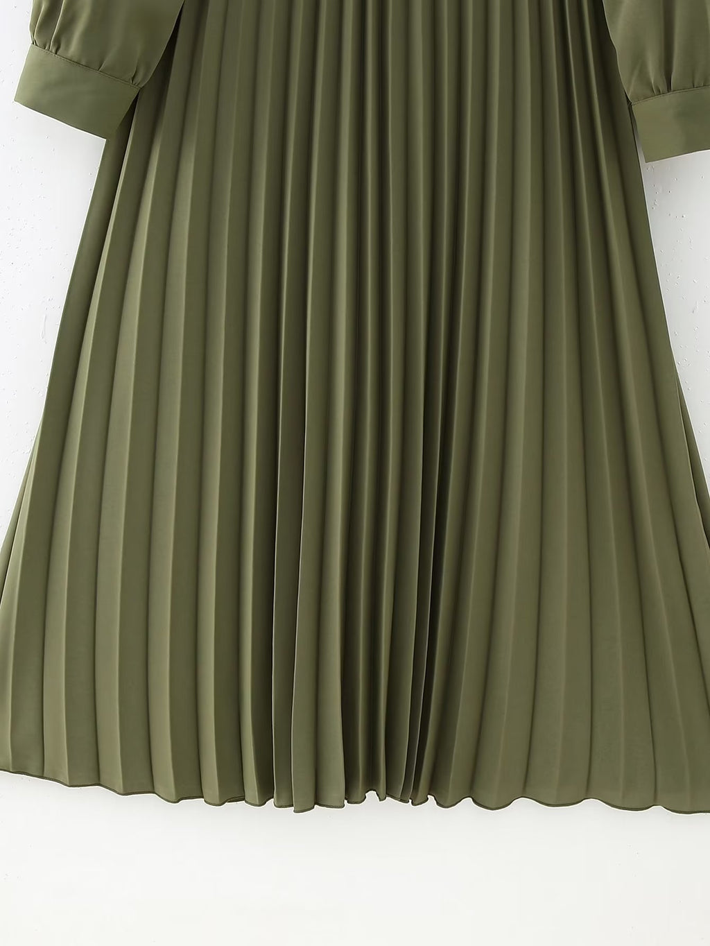 Robe plissée à col en V et ceinture pour femme - Collection Hiver