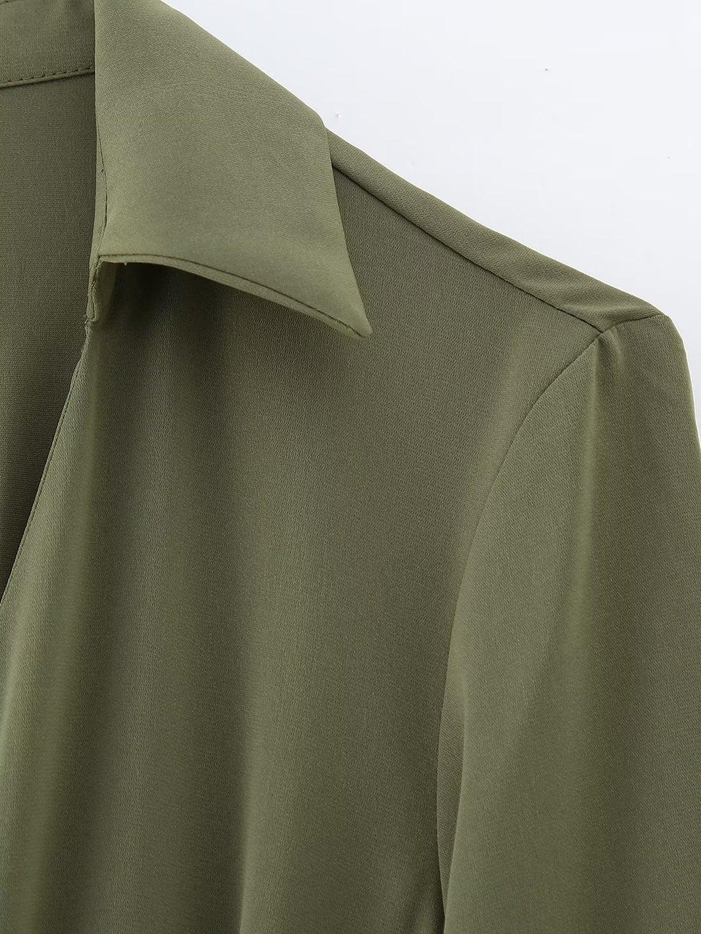 Robe plissée à col en V et ceinture pour femme - Collection Hiver