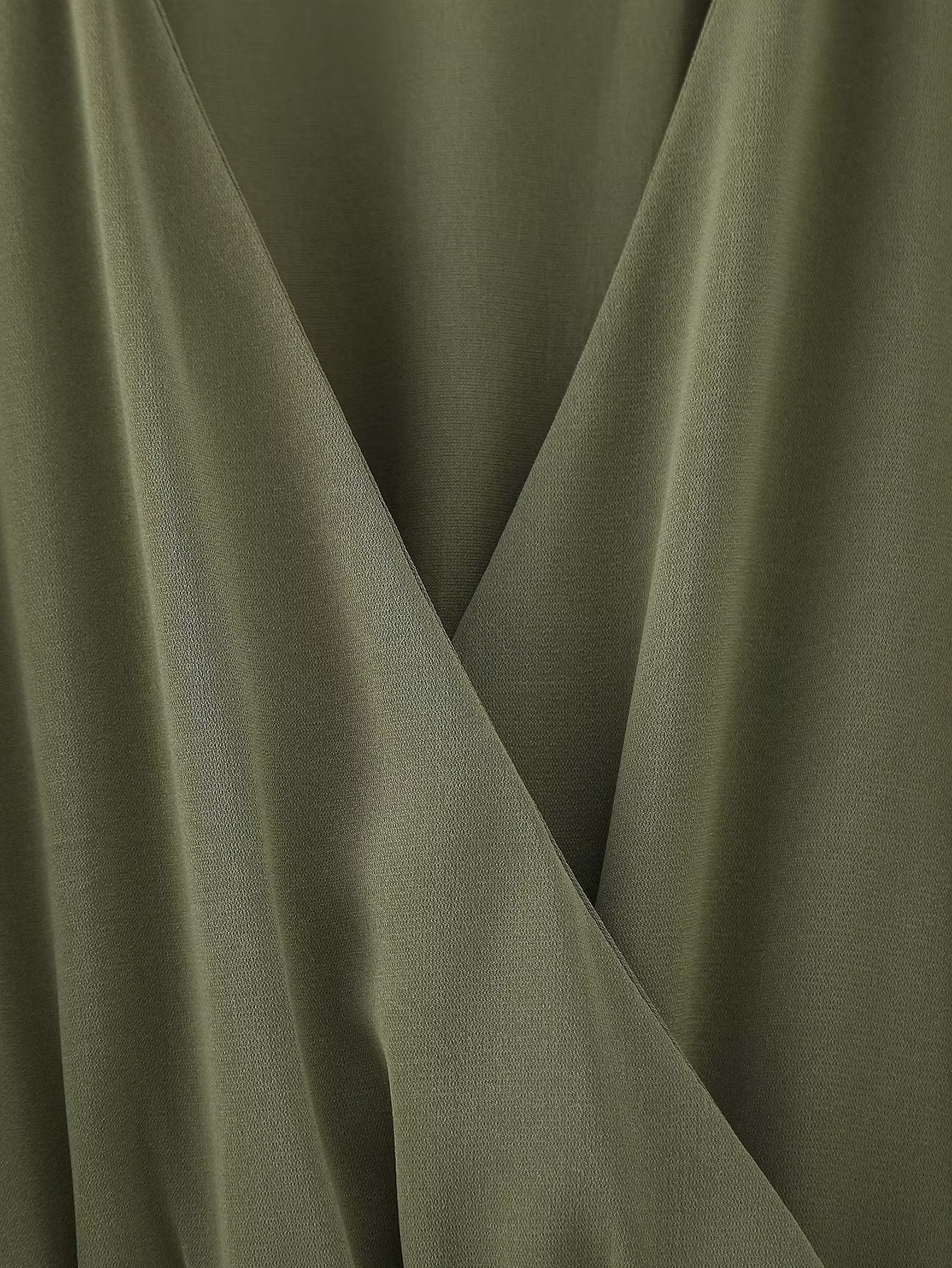 Robe plissée à col en V et ceinture pour femme - Collection Hiver