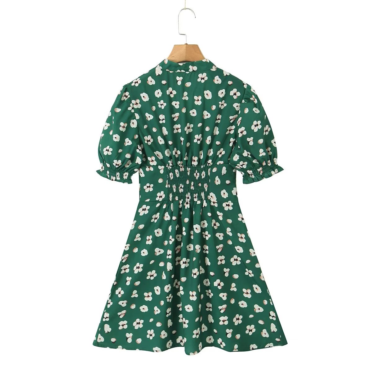 Robe verte scintillante à manches courtes pour femme, coupe ajustée, col en V, idéale pour une pause thé.