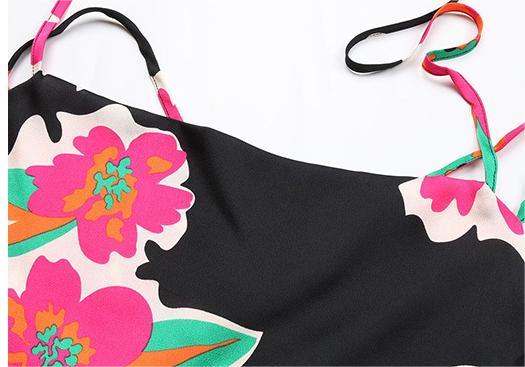 Vestido de verano con tirantes finos y estampado de mujer