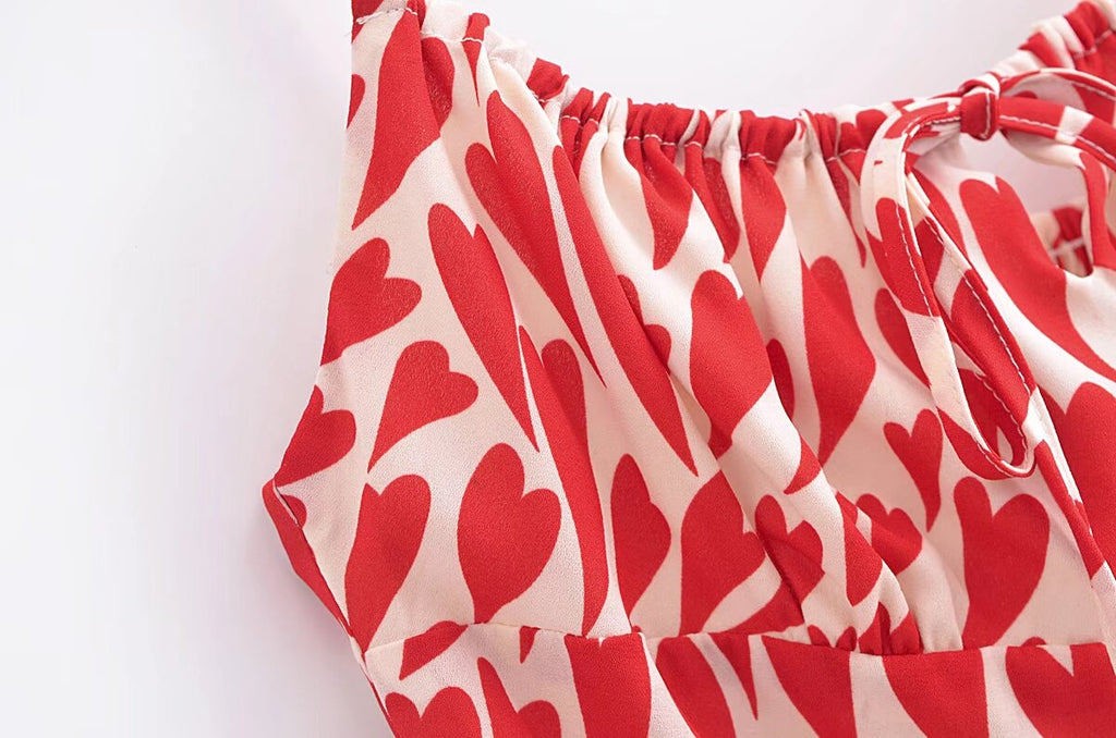 Vestido corto de verano con estampado de corazón, cintura ceñida y cordones