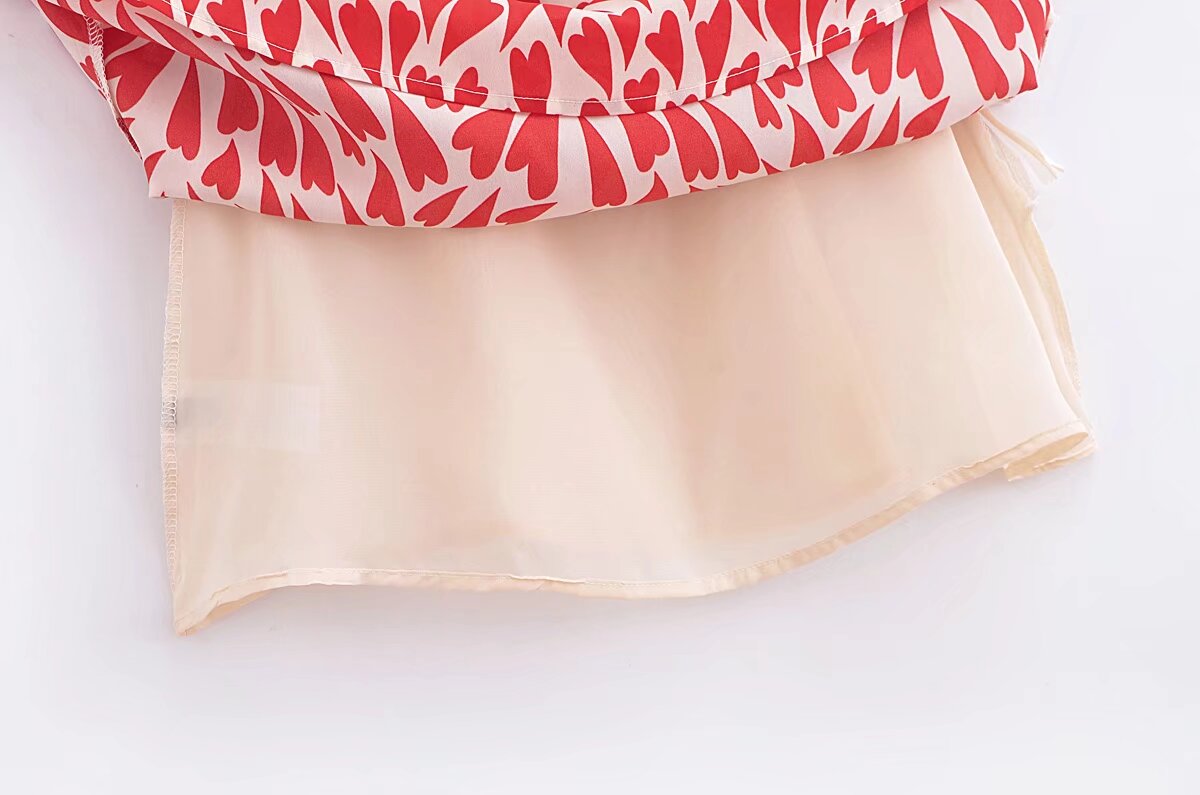 Vestido corto de verano con estampado de corazón, cintura ceñida y cordones