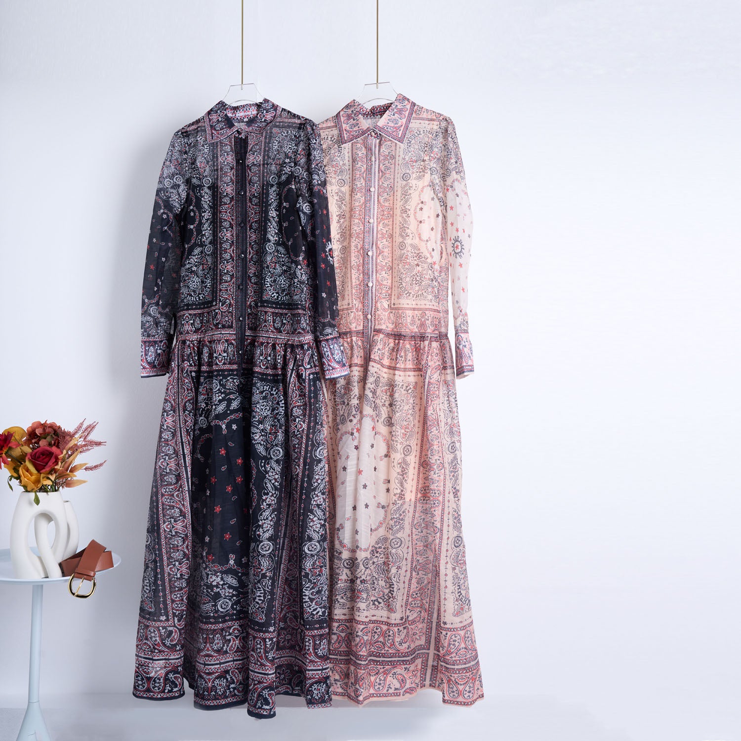 Conjunto de dos piezas largo con solapa y botonadura sencilla para mujer con vestido estampado de posicionamiento