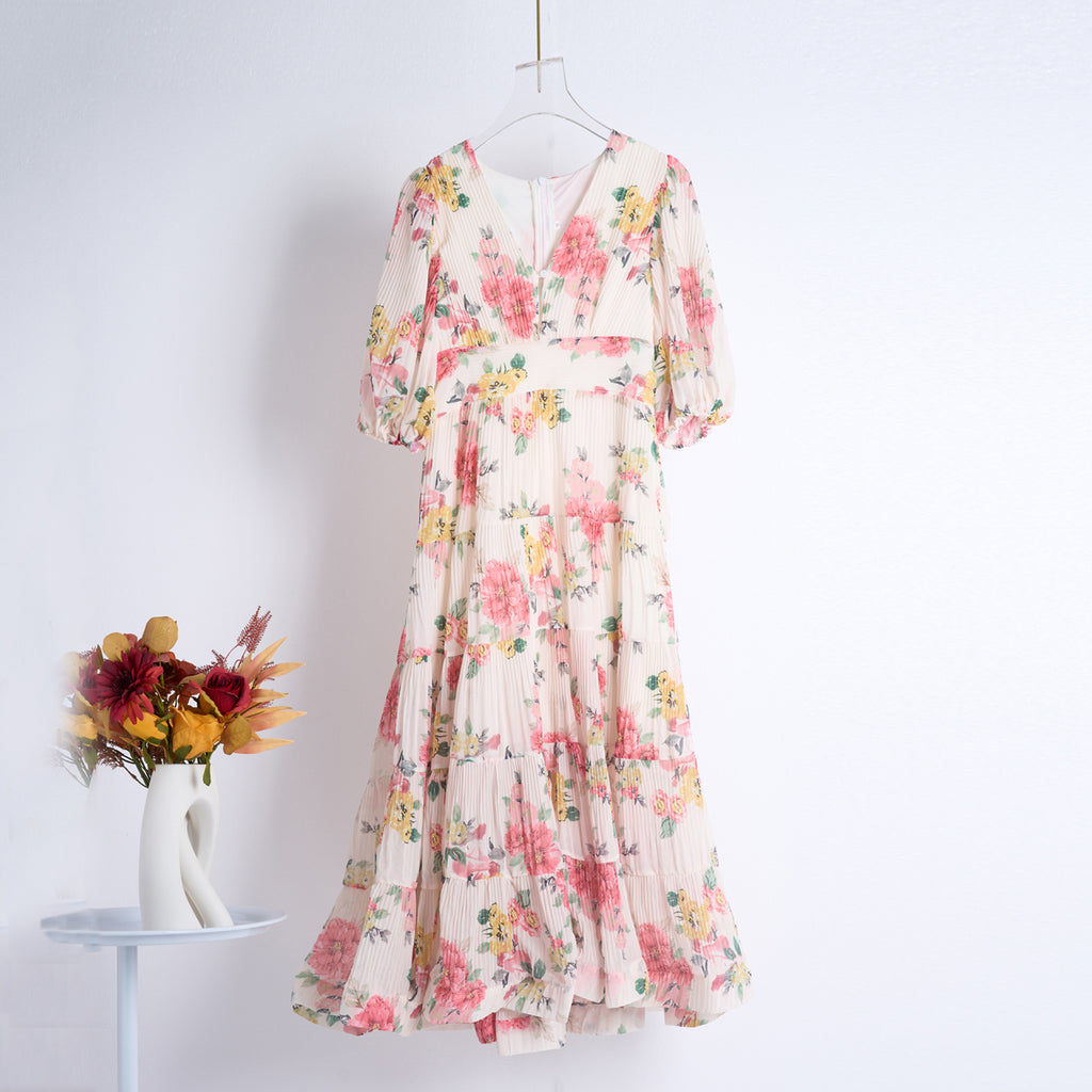Robe longue plissée imprimée à manches bouffantes oversize et taille cintrée