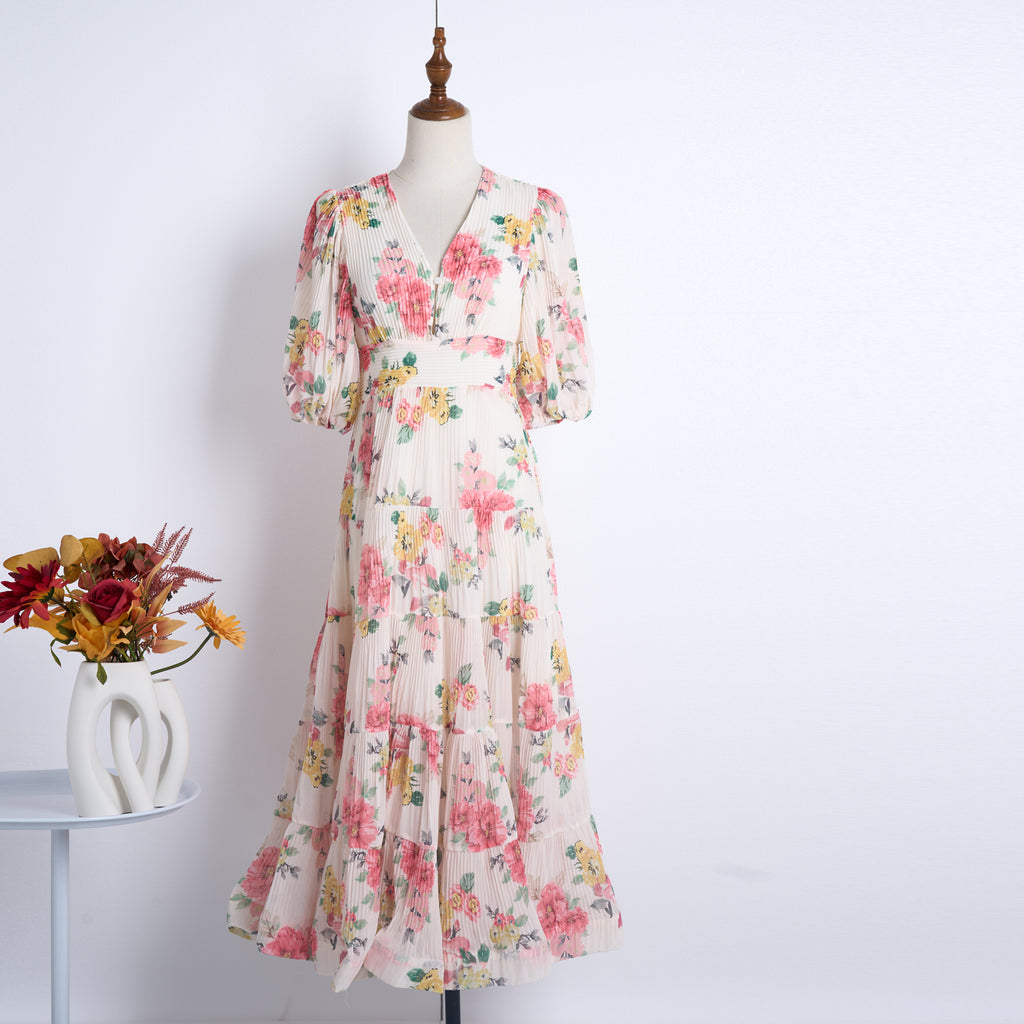 Robe longue plissée imprimée à manches bouffantes oversize et taille cintrée