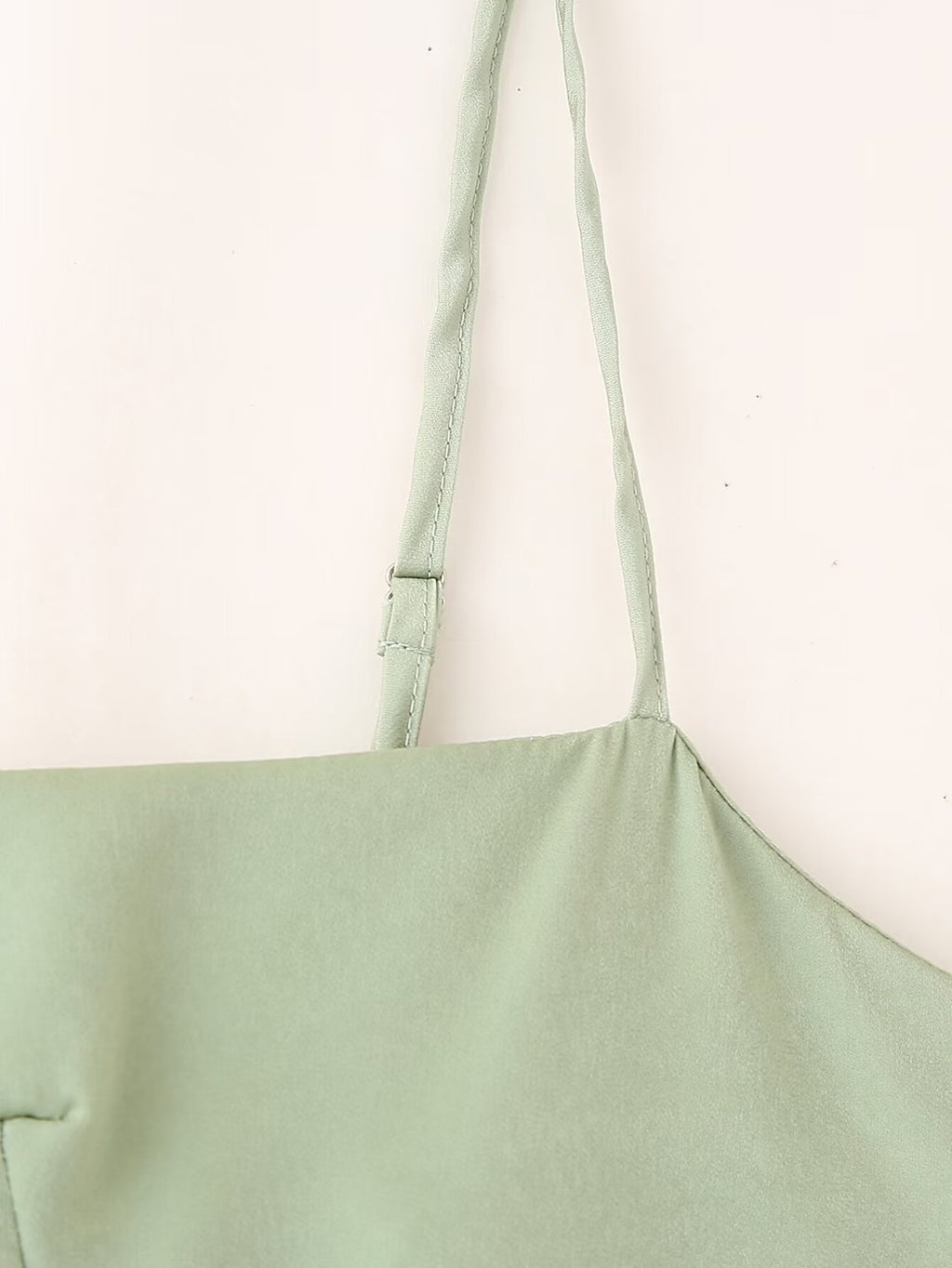 Vestido de verano de satén con cintura ajustada y dobladillo grande para mujer