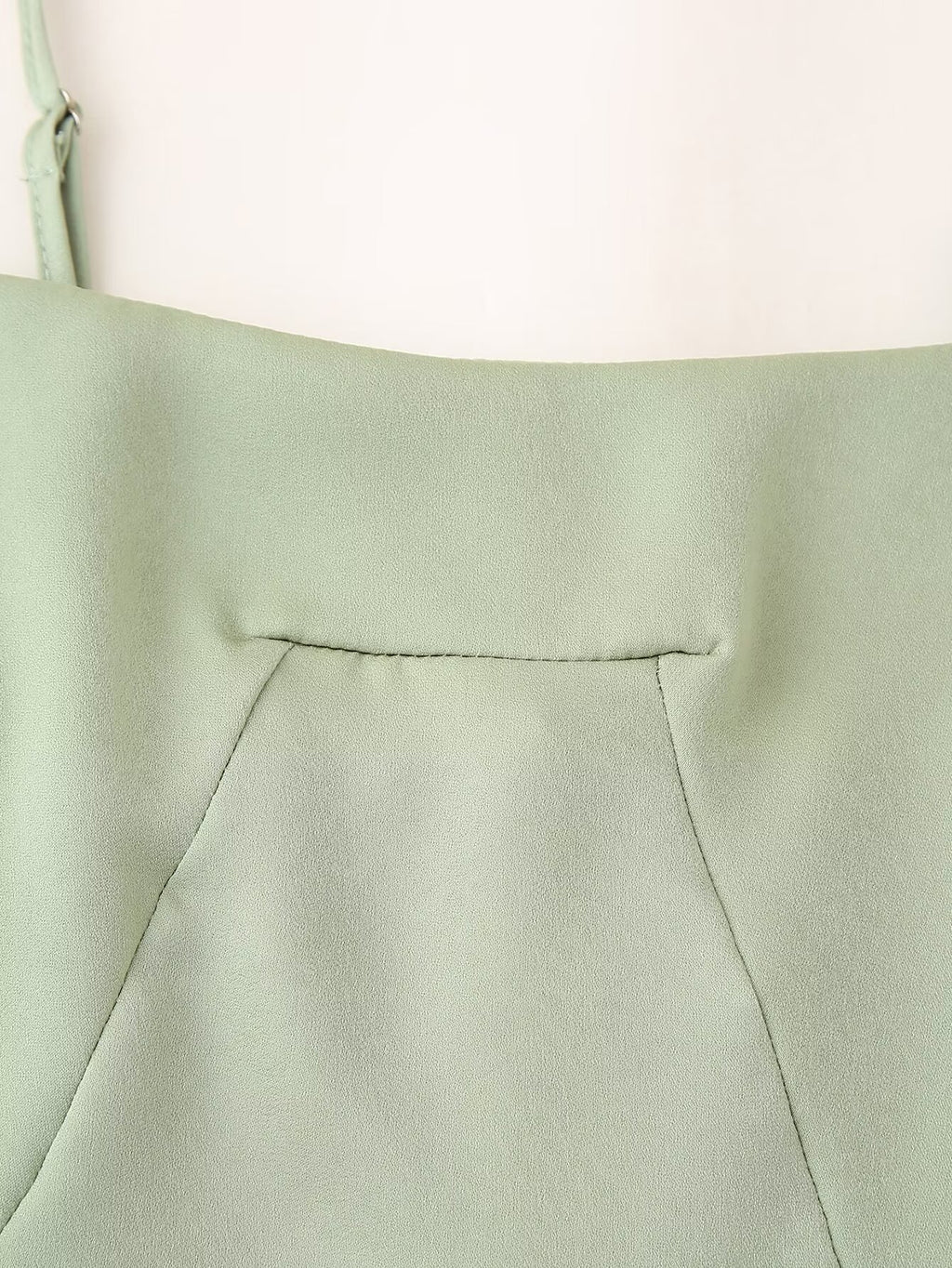 Vestido de verano de satén con cintura ajustada y dobladillo grande para mujer