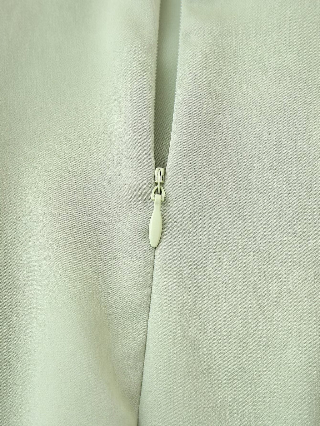 Vestido de verano de satén con cintura ajustada y dobladillo grande para mujer