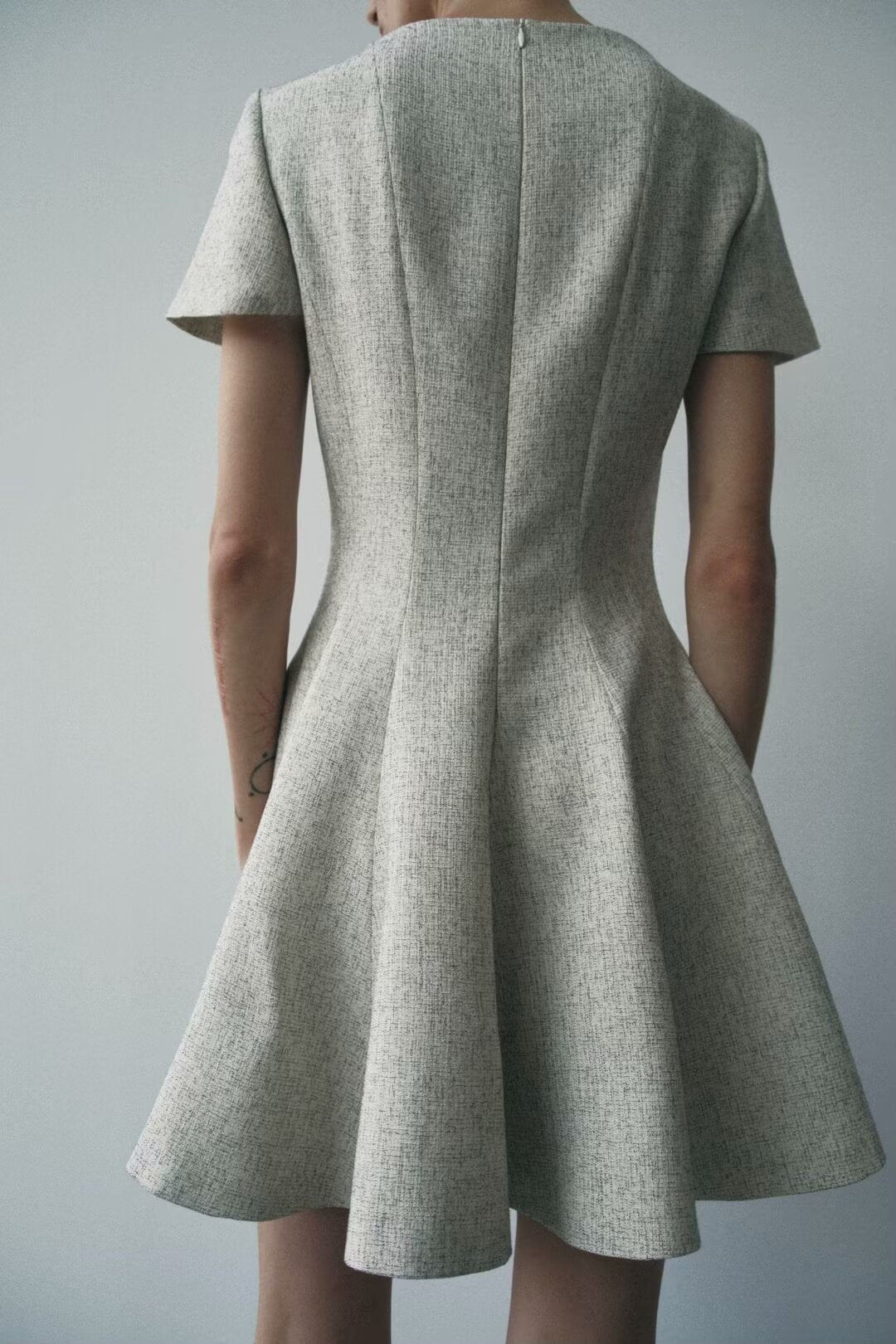Robe femme à manches courtes et col rond ample style French Wave