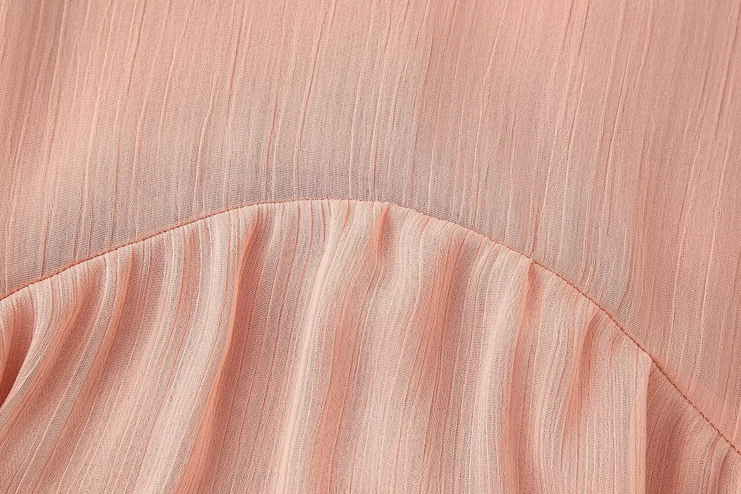 Robe moulante sexy dos nu ornée de décorations laminées pour femmes