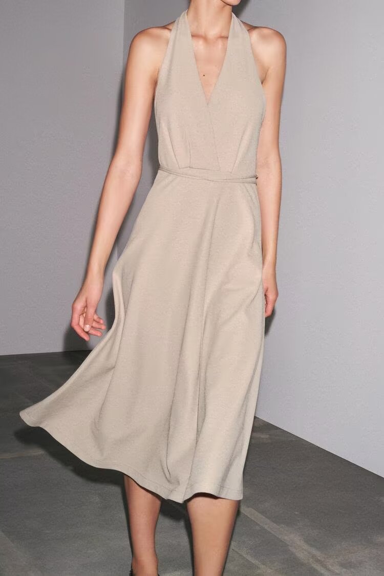 Ropa de mujer en la serie Cinturón Colgante Cuello Vestido sin espalda