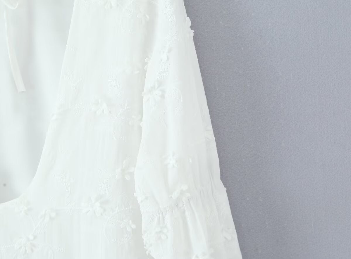 Robe à manches en forme de sabot de cheval, dos nu, broderie florale 3D tendance pour femme