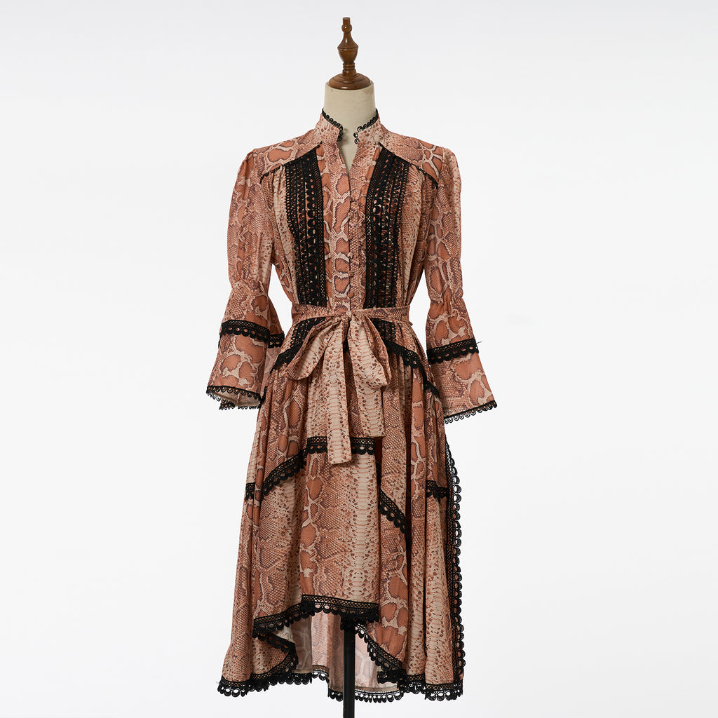 Robe rétro et sexy pour femme, ornée de dentelle et d'une ceinture à nouer.