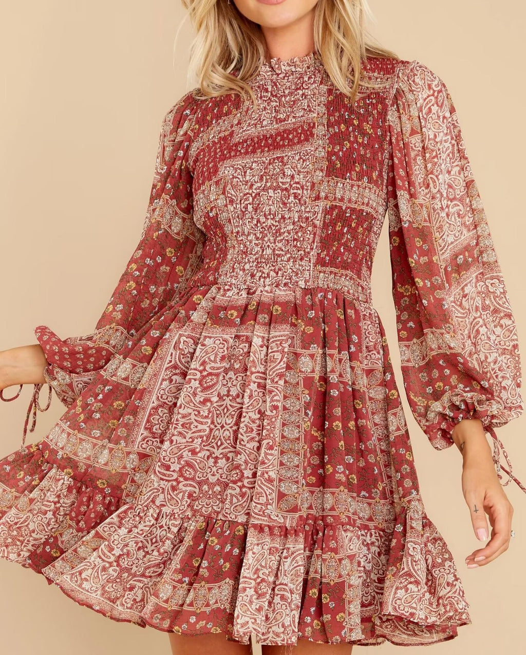 Vestido estampado de patchwork con puños de pajarita de imitación occidental para mujer