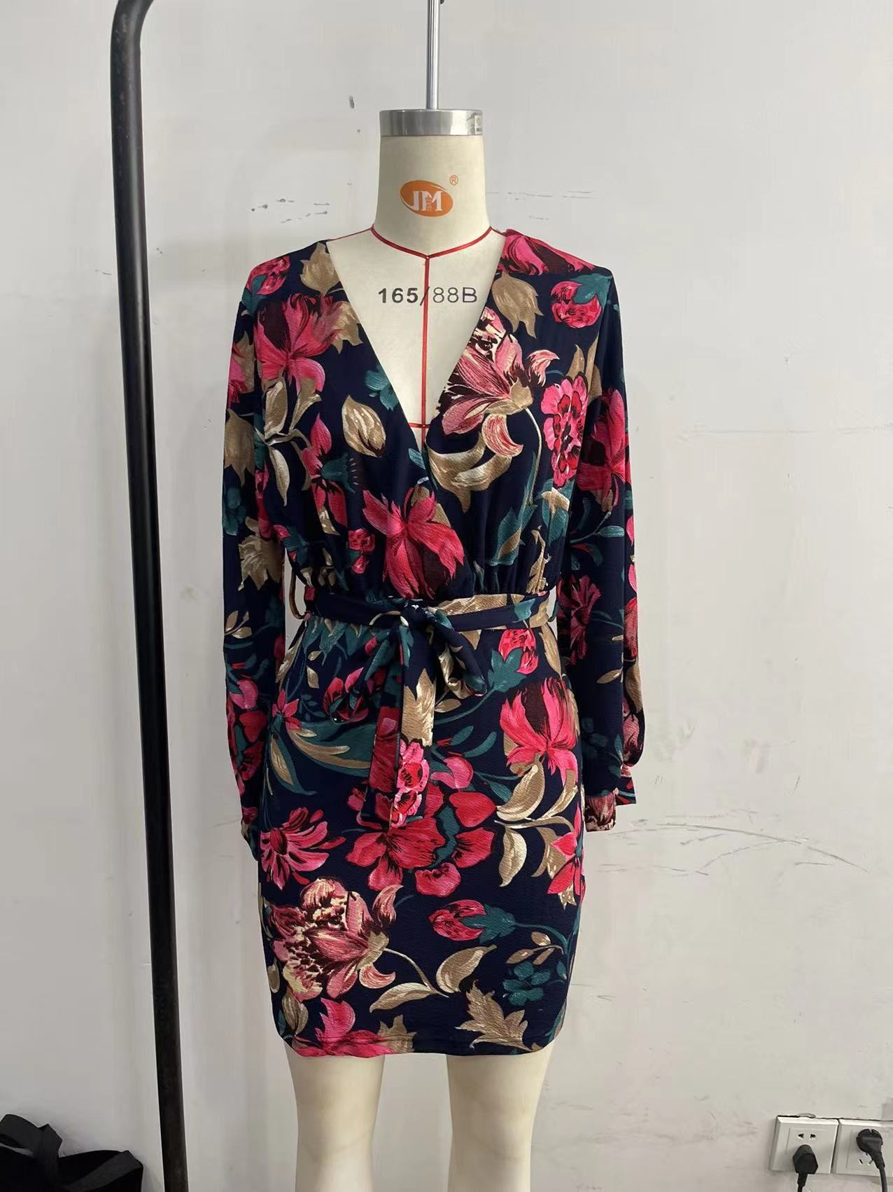 Autumn Winter All Match Printed Dress Deep V Plunge neck Long Sleeve Printed Tape Belt Dress