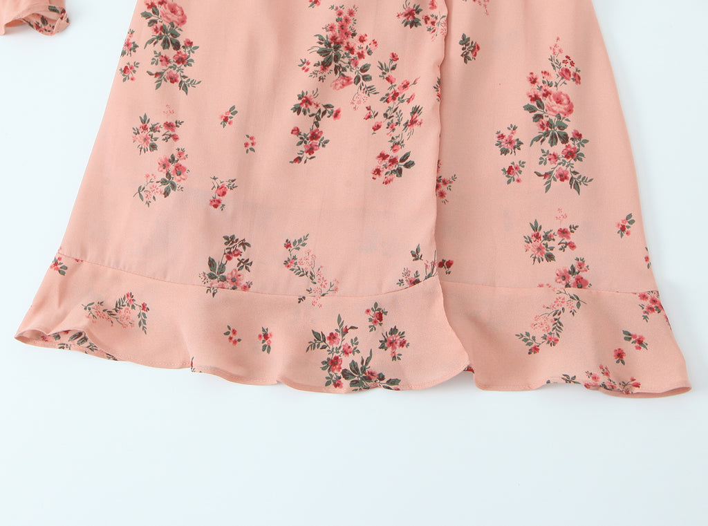 Robe courte imprimée florale française printanière, col en V, manches courtes à volants et laçage sur le ventre