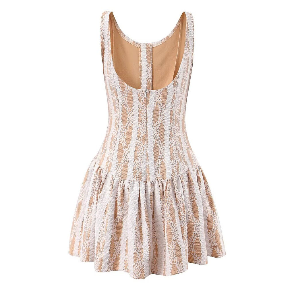 Robe d'hiver Pure Wind sans manches à col rond, dos nu sexy, empiècements en dentelle et taille affinée