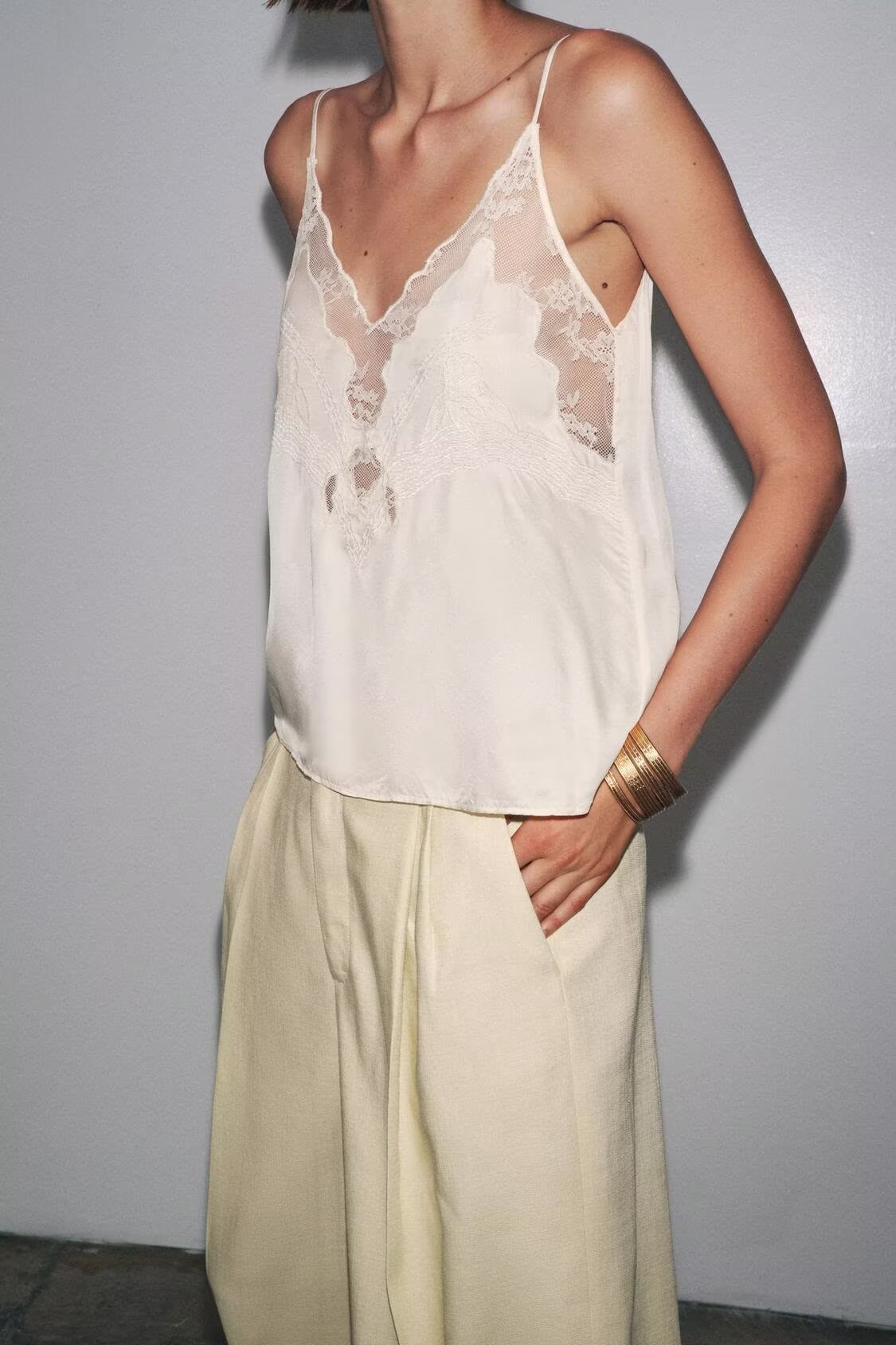 Ropa interior de encaje sexy para mujer, top con tirantes, primavera