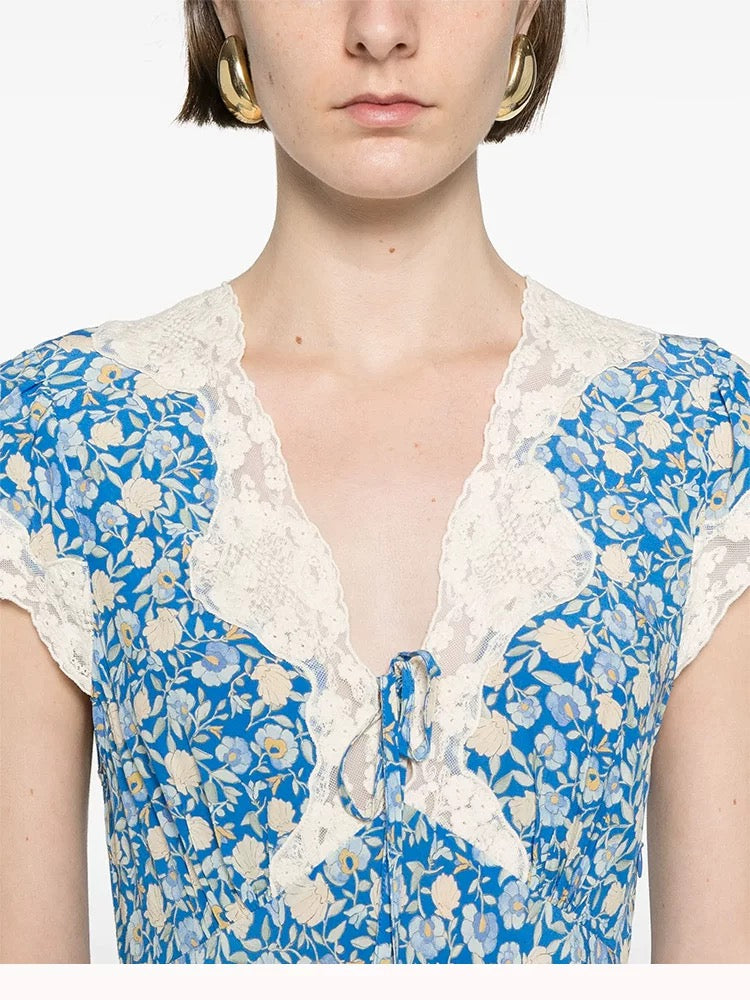 Robe élégante pour femme, style rétro français, avec dentelle et coutures tendance.