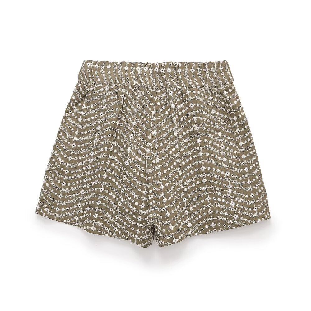 Short décontracté taille haute à découpes et broderies pour femme, assorti à tous les vêtements.