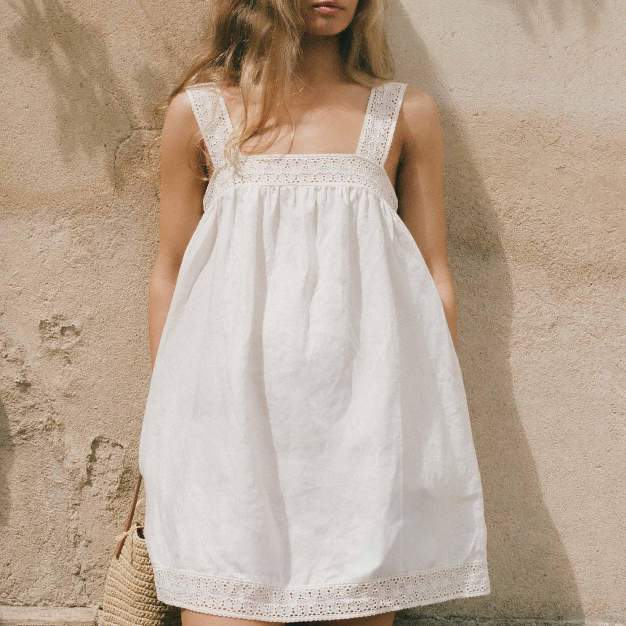 Vestido camisola con costuras de encaje para mujer, vestido corto holgado de verano blanco adelgazante para vacaciones