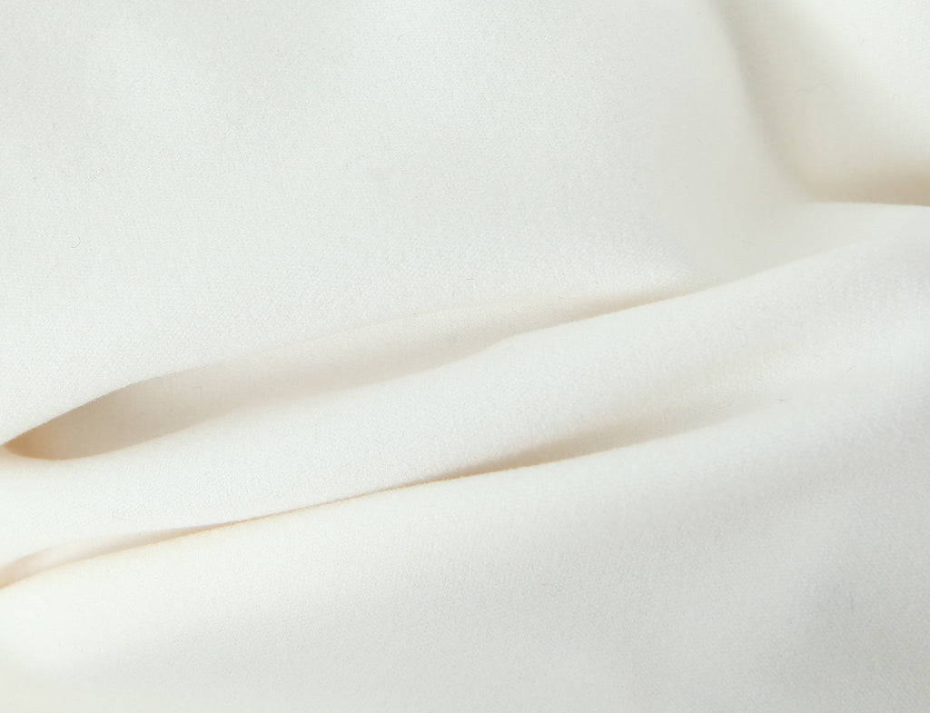 Robe courte amincissante à manches longues pour femme