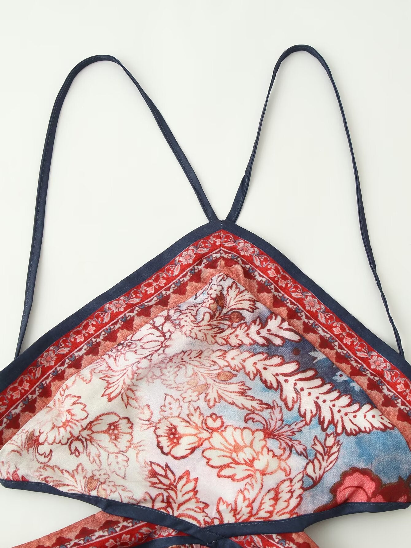 Vestido Halter Corto de Mujer Ajustado con Espalda Descubierta y Recortes para Otoño
