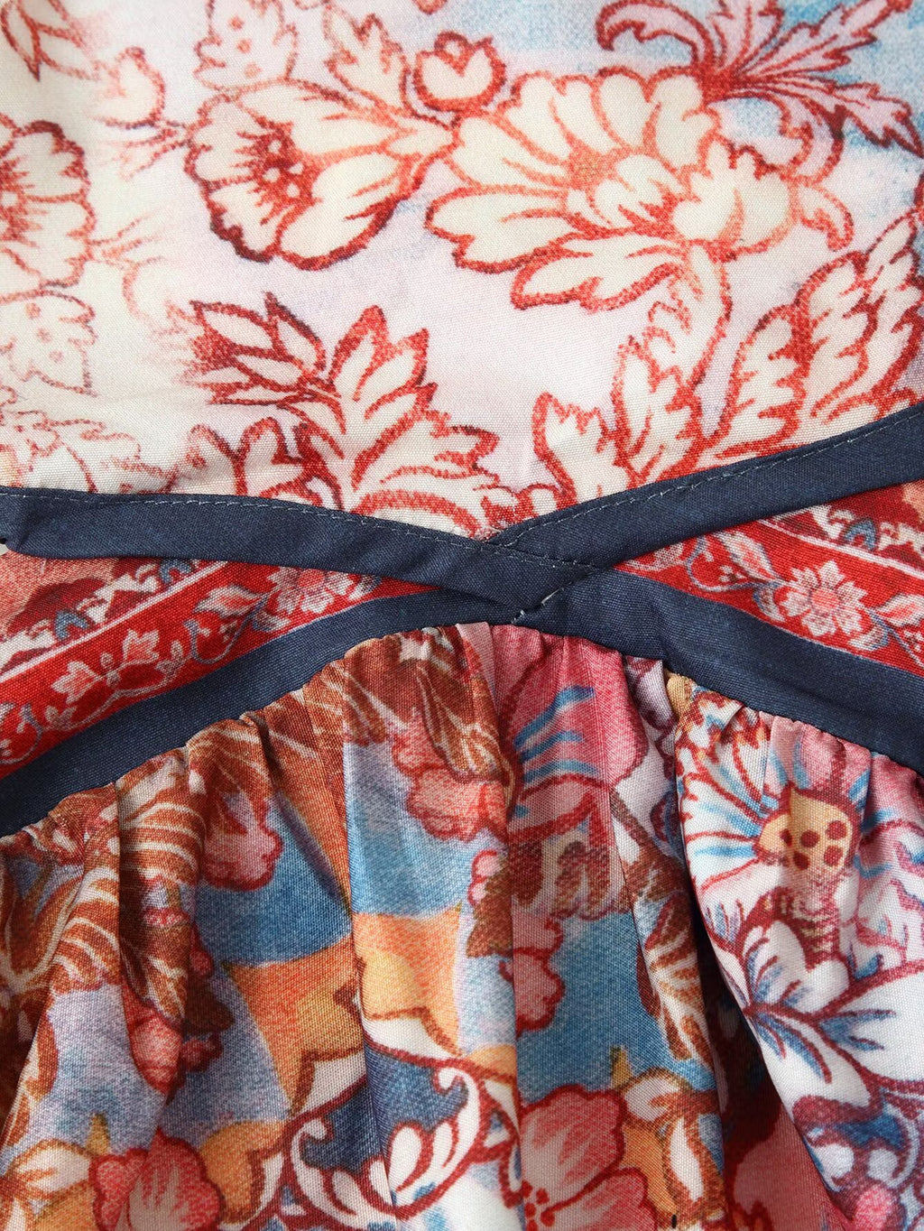 Vestido Halter Corto de Mujer Ajustado con Espalda Descubierta y Recortes para Otoño