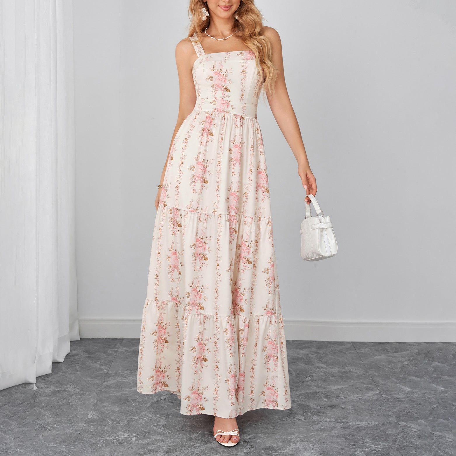 Vestido Lencero Elástico con Estampado por los Cuatro Lados y Espalda Descubierta con Lazo para el Verano