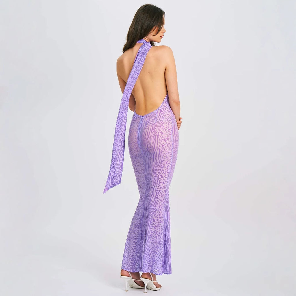 Vestido sexy con espalda descubierta, cuello halter, cintura alta, malla transparente, corte entallado y hombros oblicuos