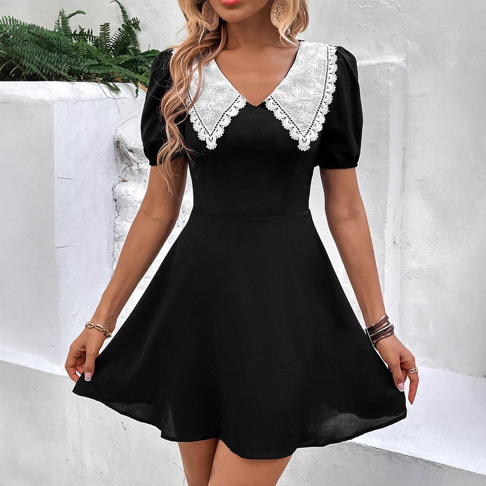 Robe courte d'été douce et épicée, col poupée et manches bouffantes, couleur contrastée