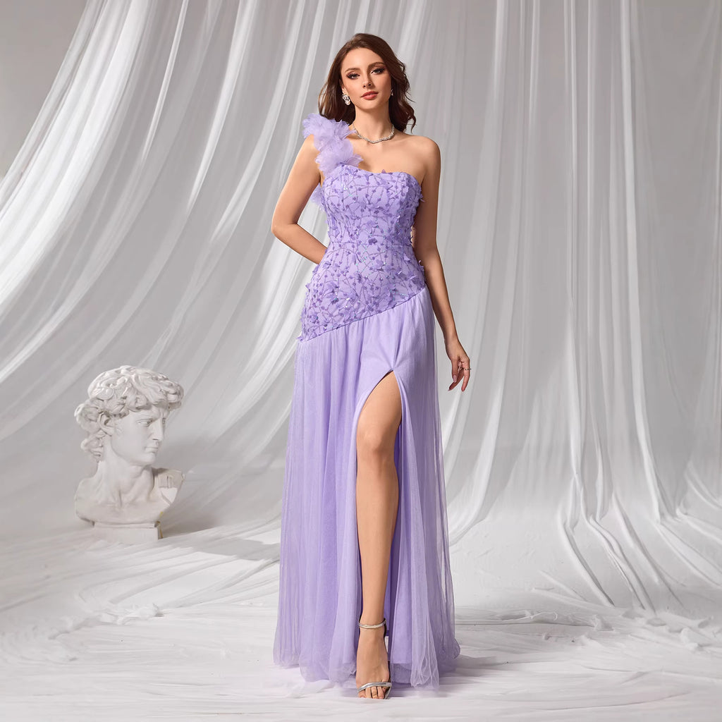 Vestido de noche para mujer, color liso, ajustado, con pétalos, tirantes en los hombros y cruzado en el pecho.