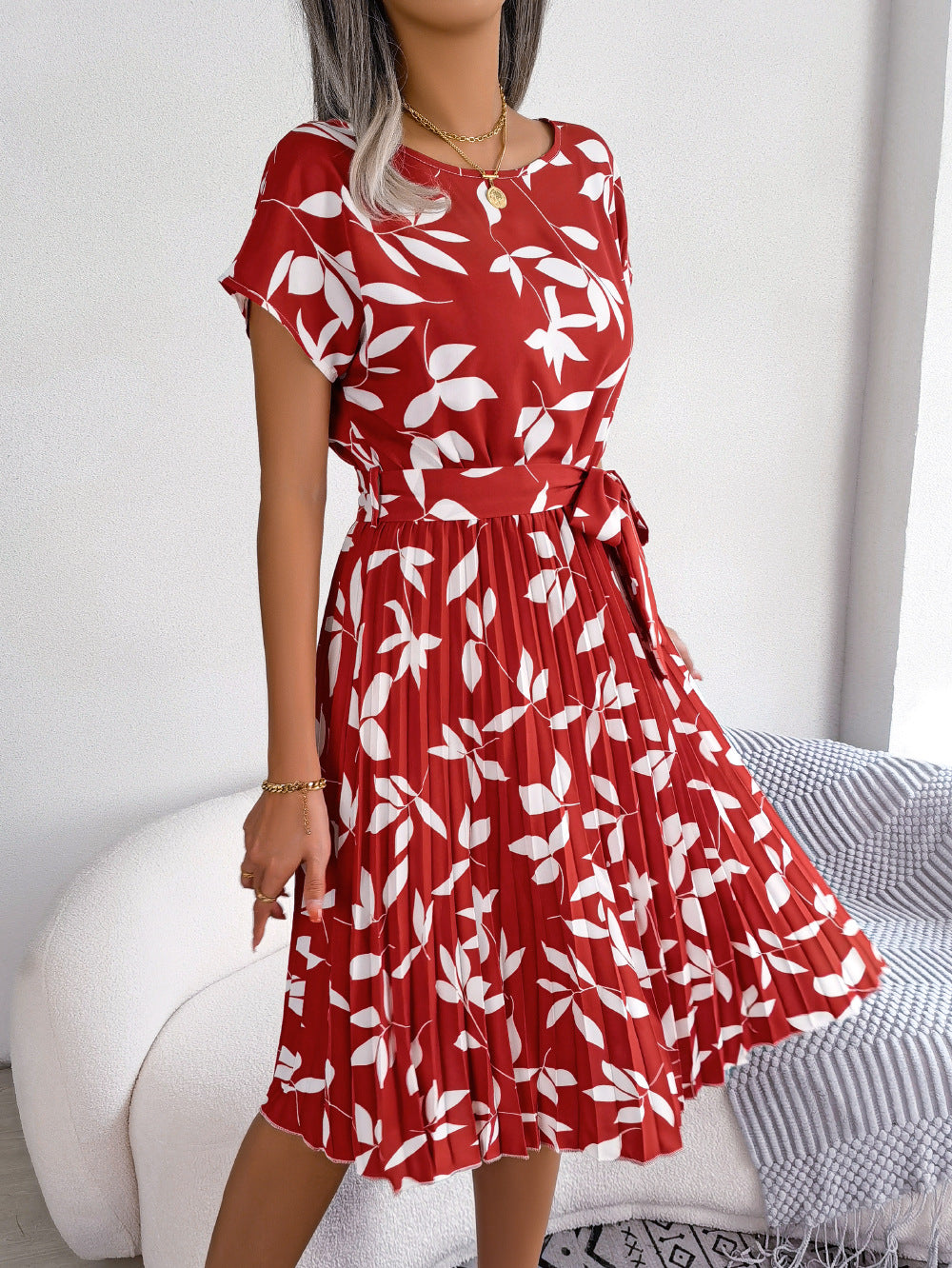 Robe courte ample plissée à motif feuilles, manches courtes, style décontracté printemps-été, vêtements pour femmes