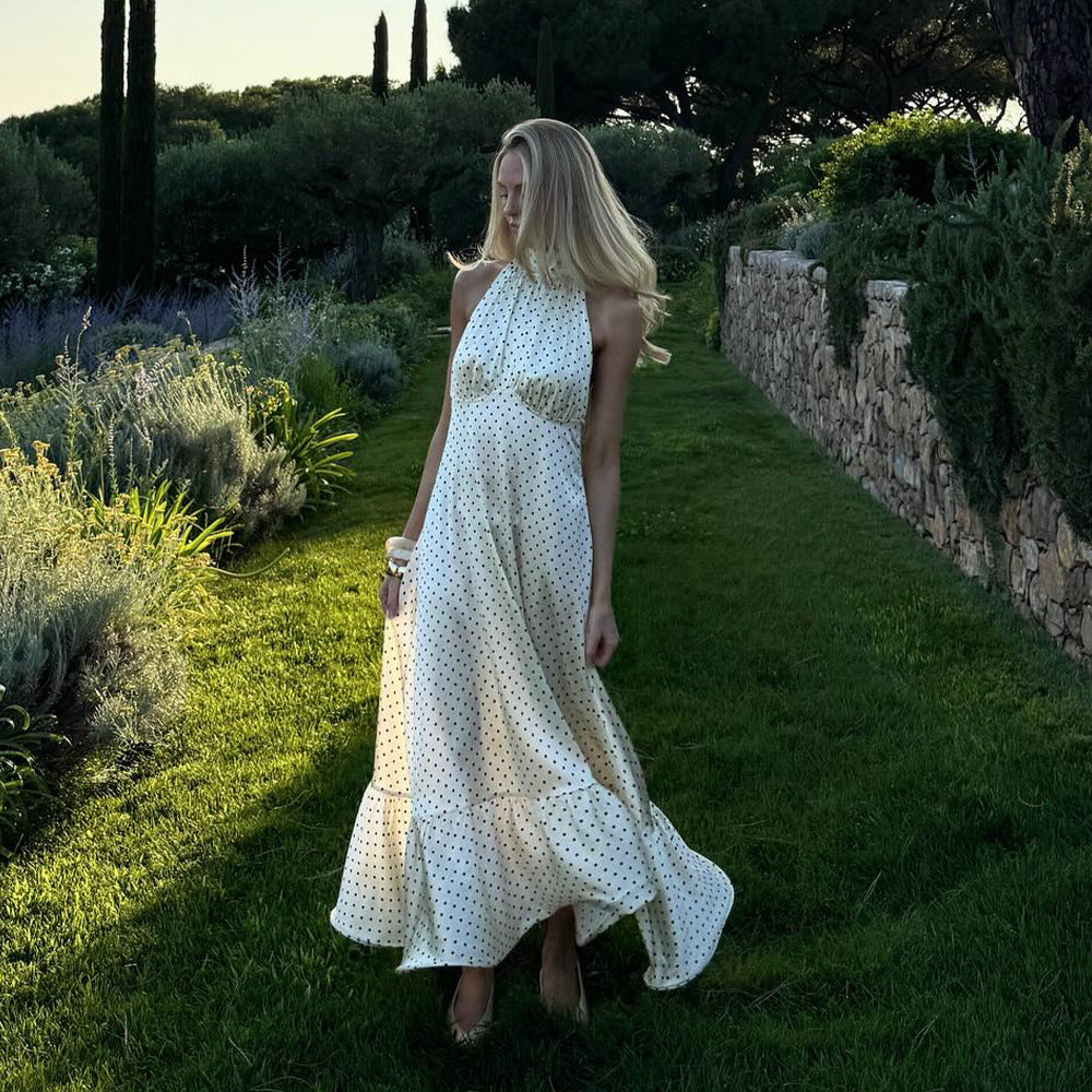 Robe dos nu en satin à pois, style français, sexy et élégante, mettant en valeur la taille.