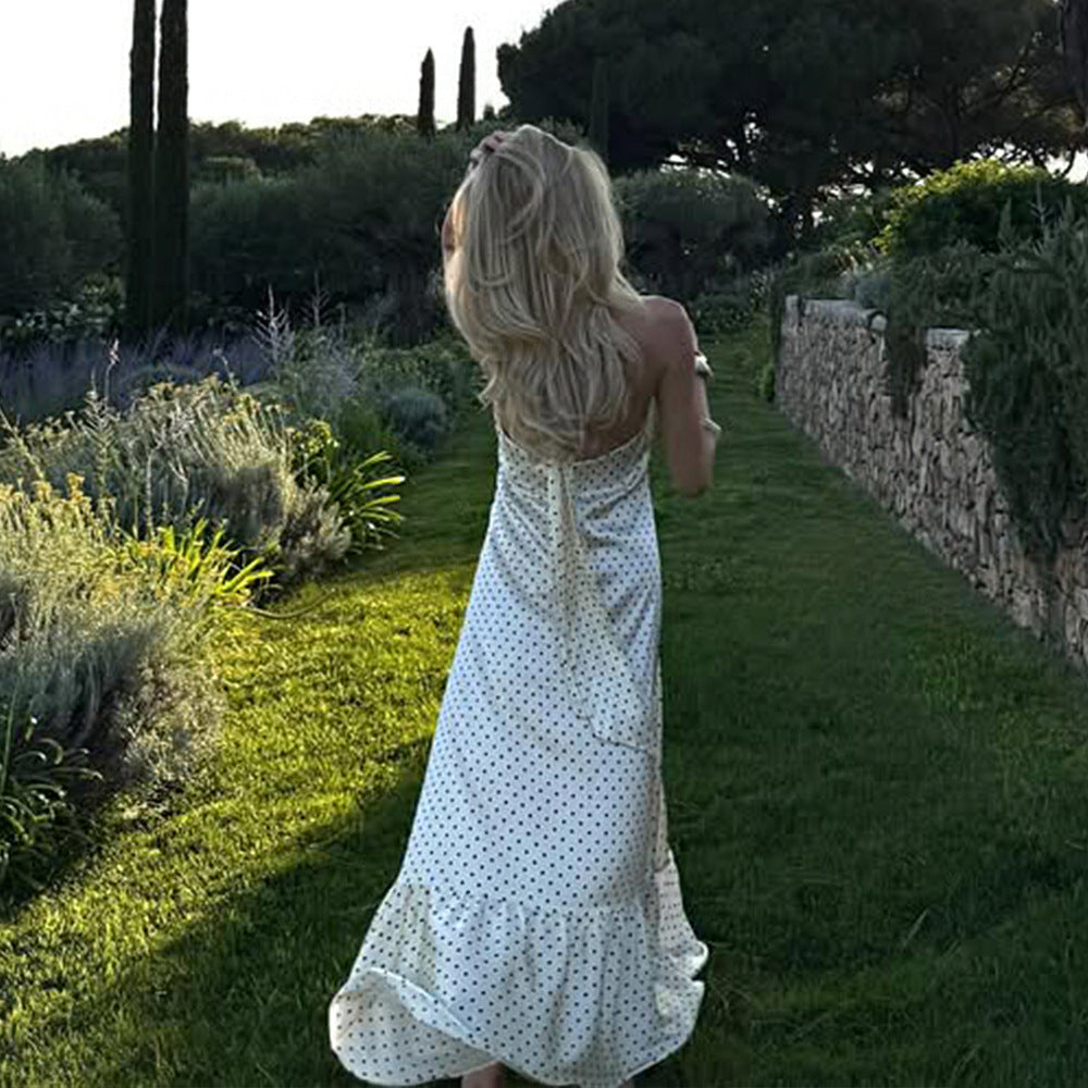 Robe dos nu en satin à pois, style français, sexy et élégante, mettant en valeur la taille.