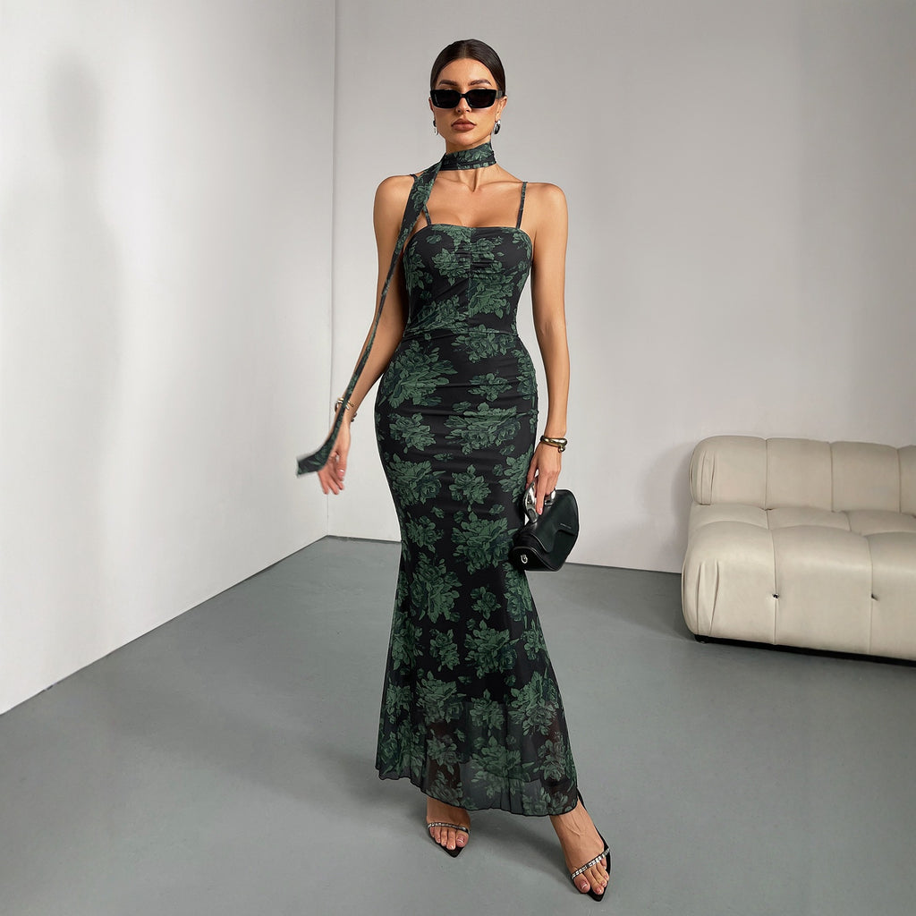 Robe sirène imprimée à bretelles spaghetti et imprimé floral pour femme, moulante, idéale pour un mariage, une demoiselle d'honneur, un cocktail ou une soirée formelle.