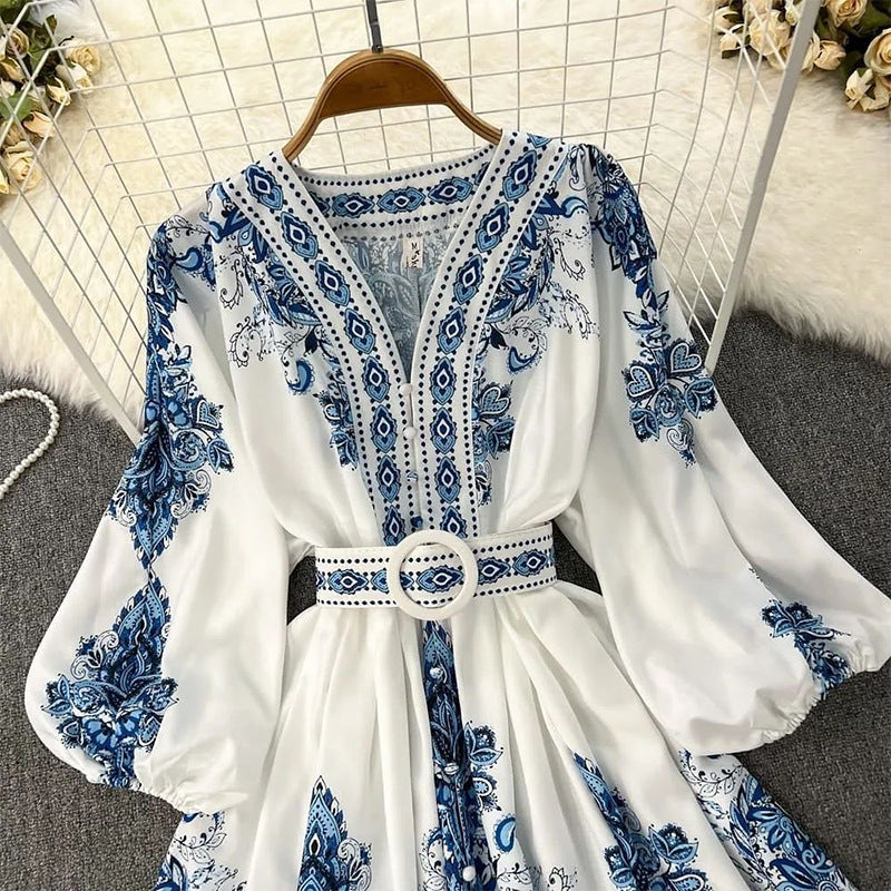 Robe bohème imprimée à manches longues et col en V pour femme, tendance printemps.