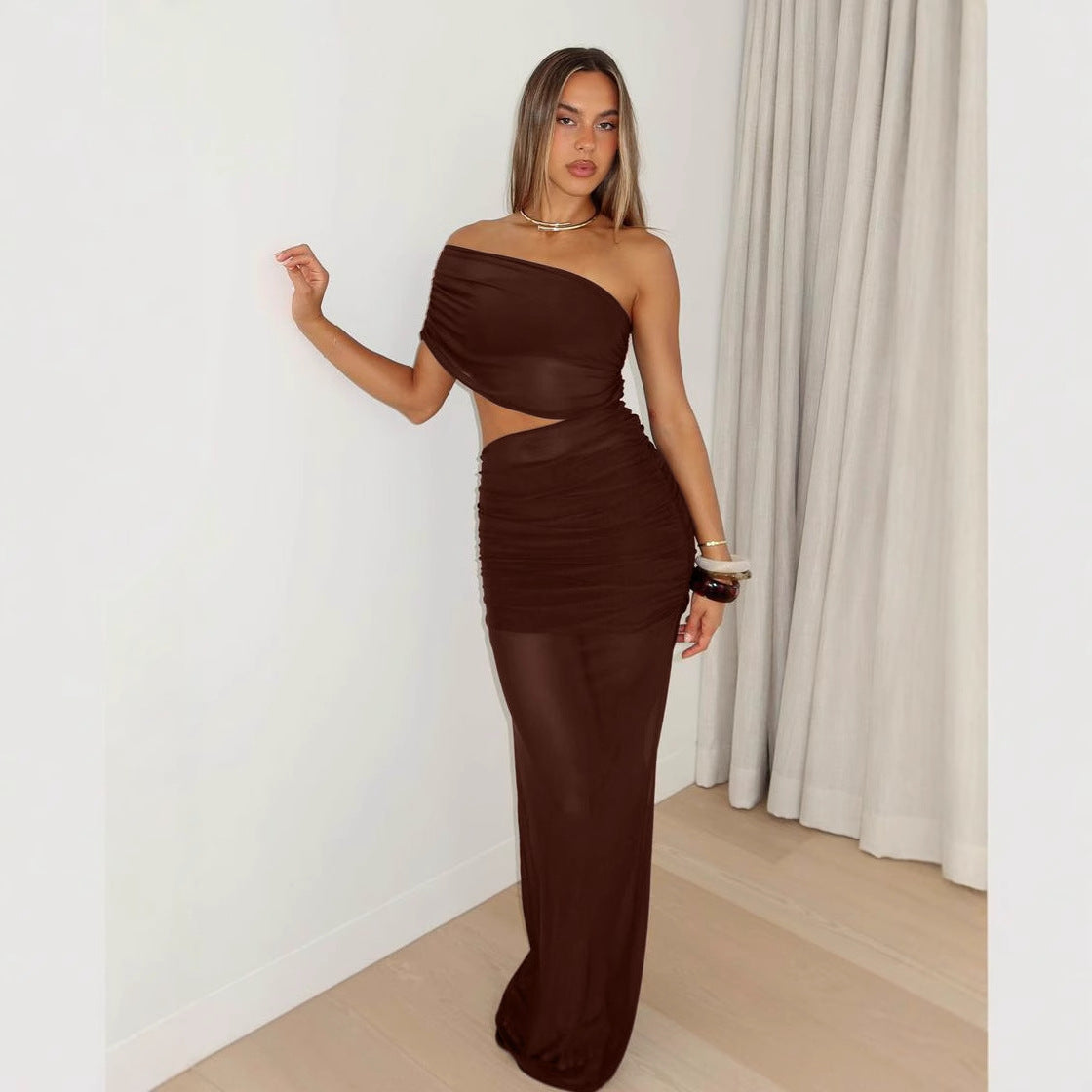 Vestido de verano sexy de gasa con hombros descubiertos y aberturas para mujer, corte entallado, plisado y transparente