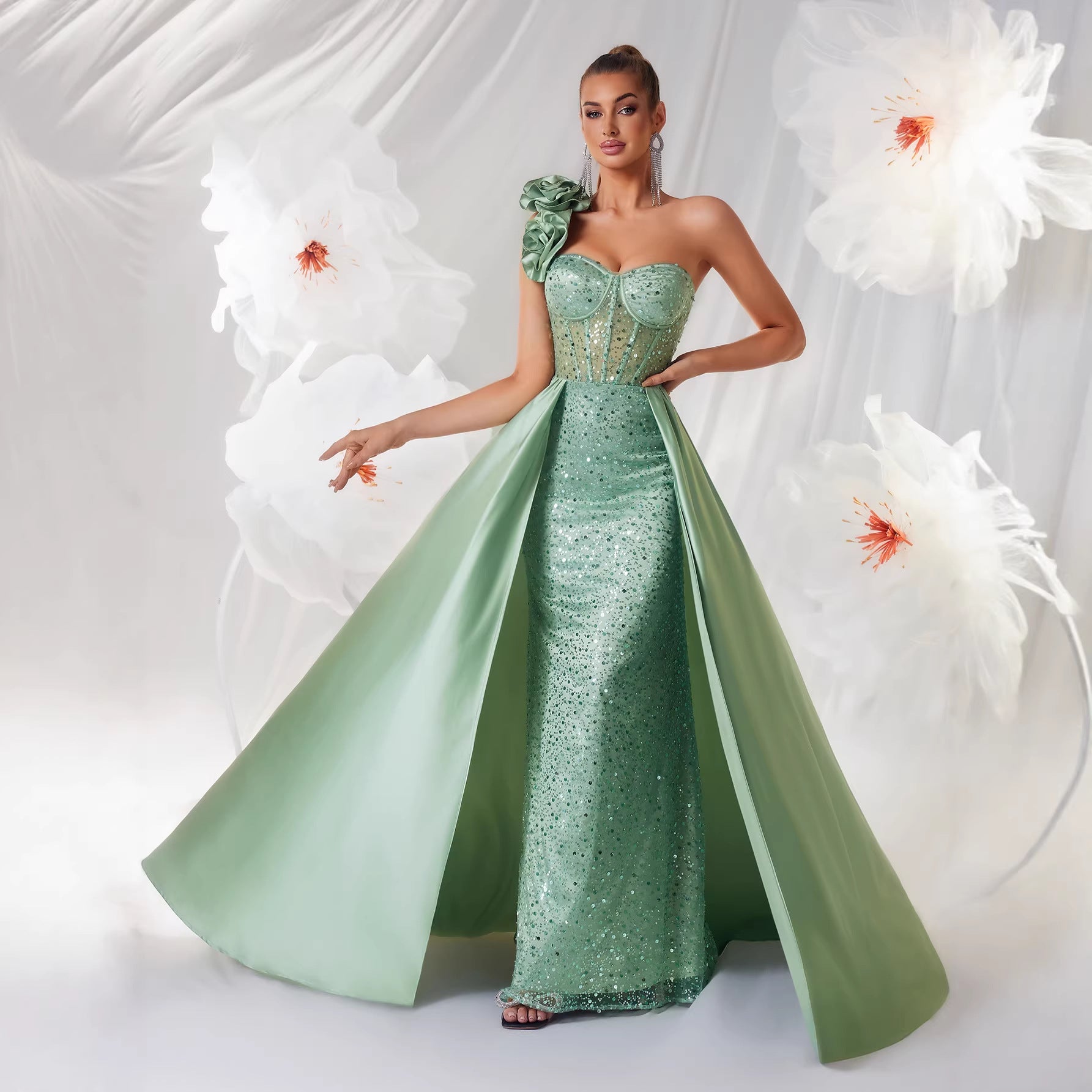 Socialite Elegant Green Tube Top One Shoulder Evening Dress Three Dimensional Floral Decorative Sequ Waist Controlled Large Hem Dress