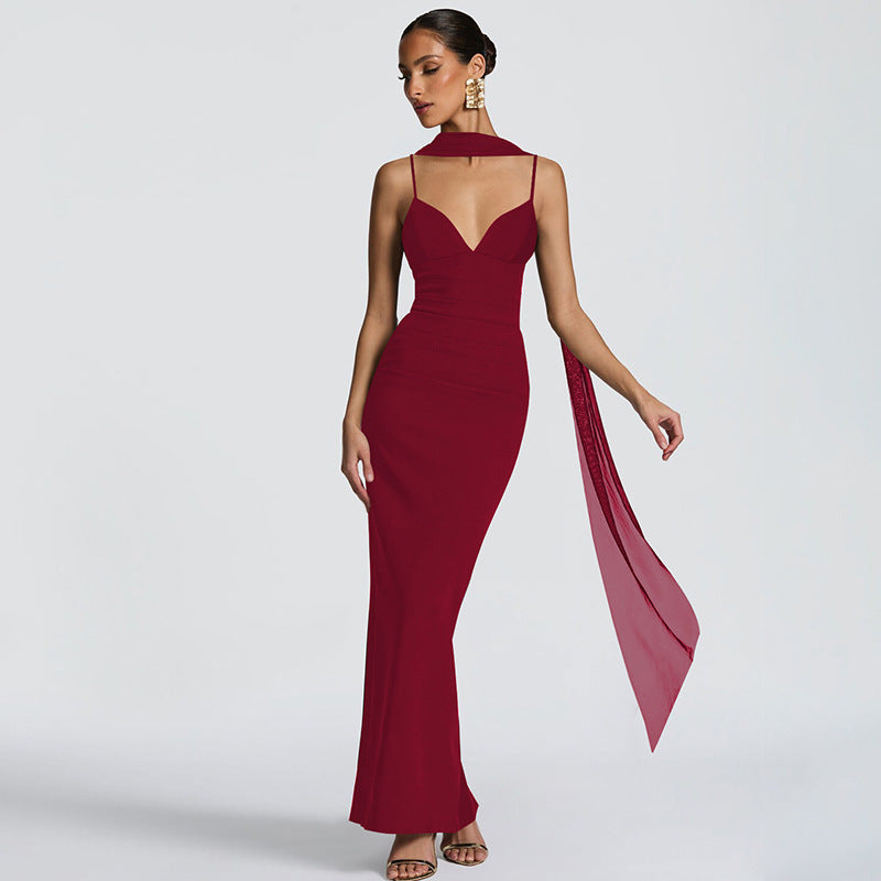 Robe à bretelles ruban élégante et sexy cintrée