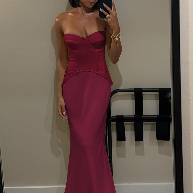 Robe de soirée automne-hiver cintrée à décolleté plongeant en V et épaules dénudées, bustier à baleines