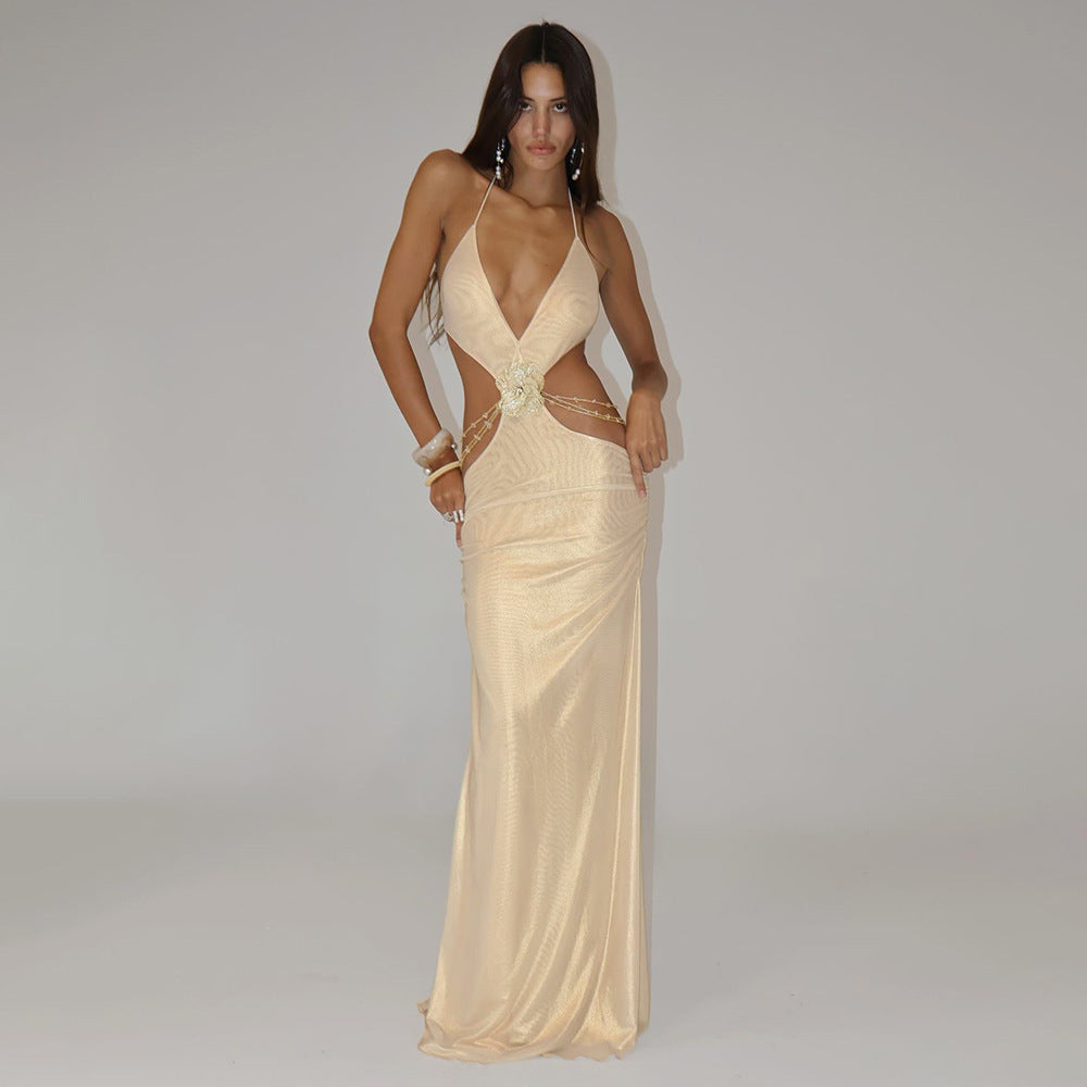 Vestido ajustado de verano de color liso con escote en V profundo y espalda descubierta con cuello halter y corte hipster urbano