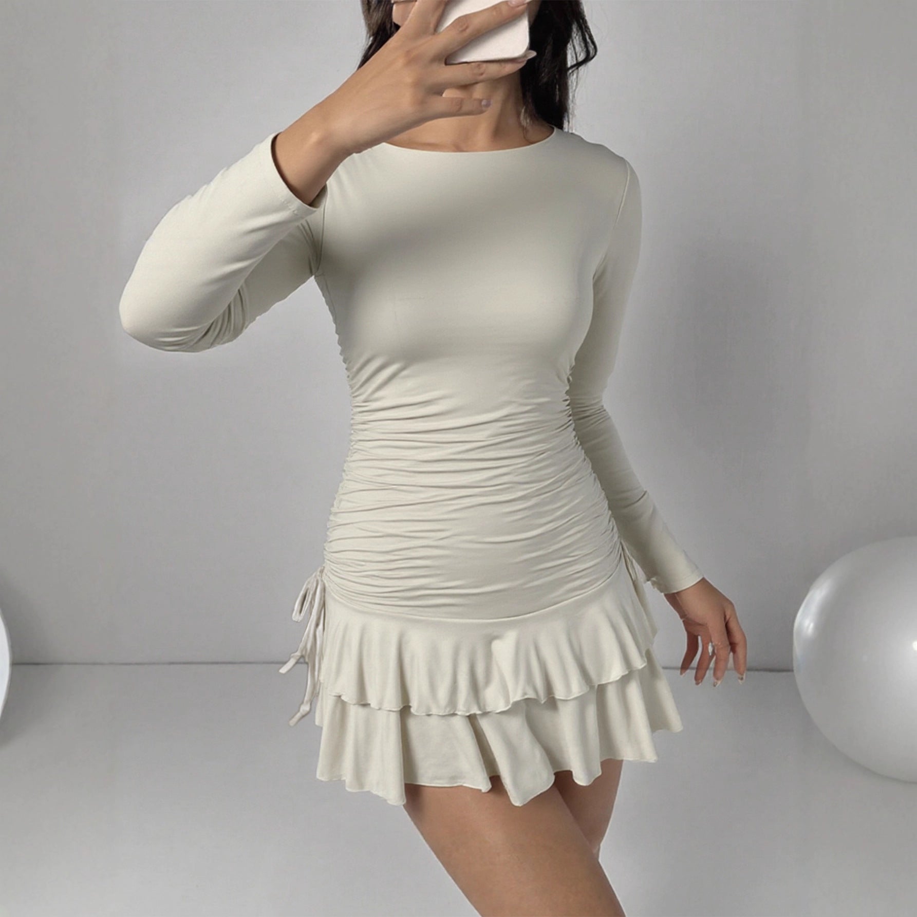 Vestido corto sexy ajustado de manga larga con cordones y capas para mujer