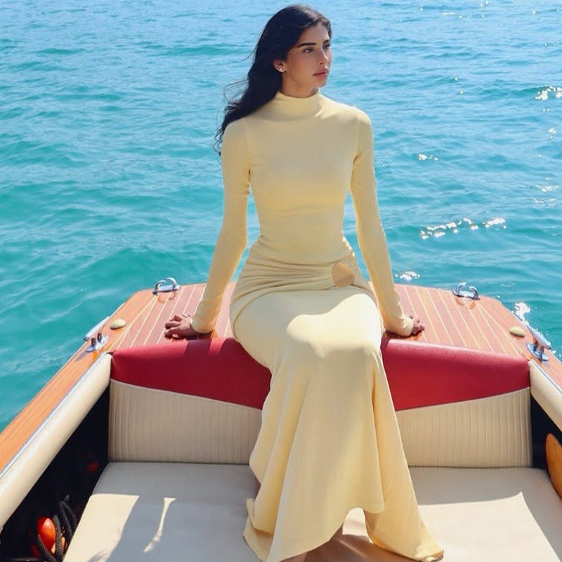 Robe sirène plissée à manches longues en daim uni couleur unie, collection automne.