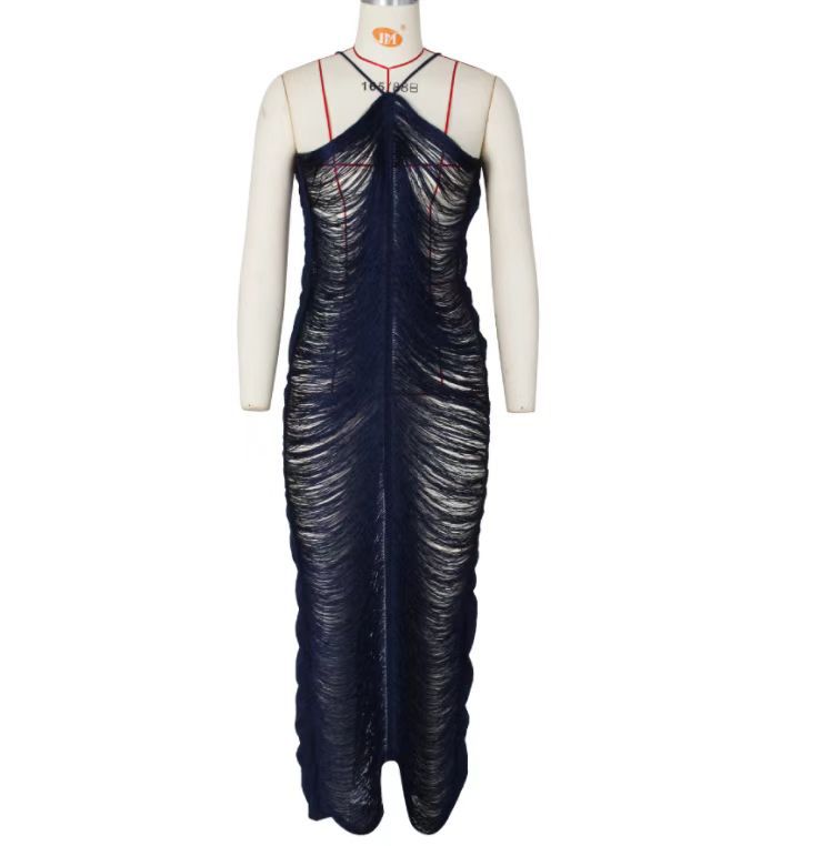 Vestido halter de mujer con abertura en la espalda y borlas