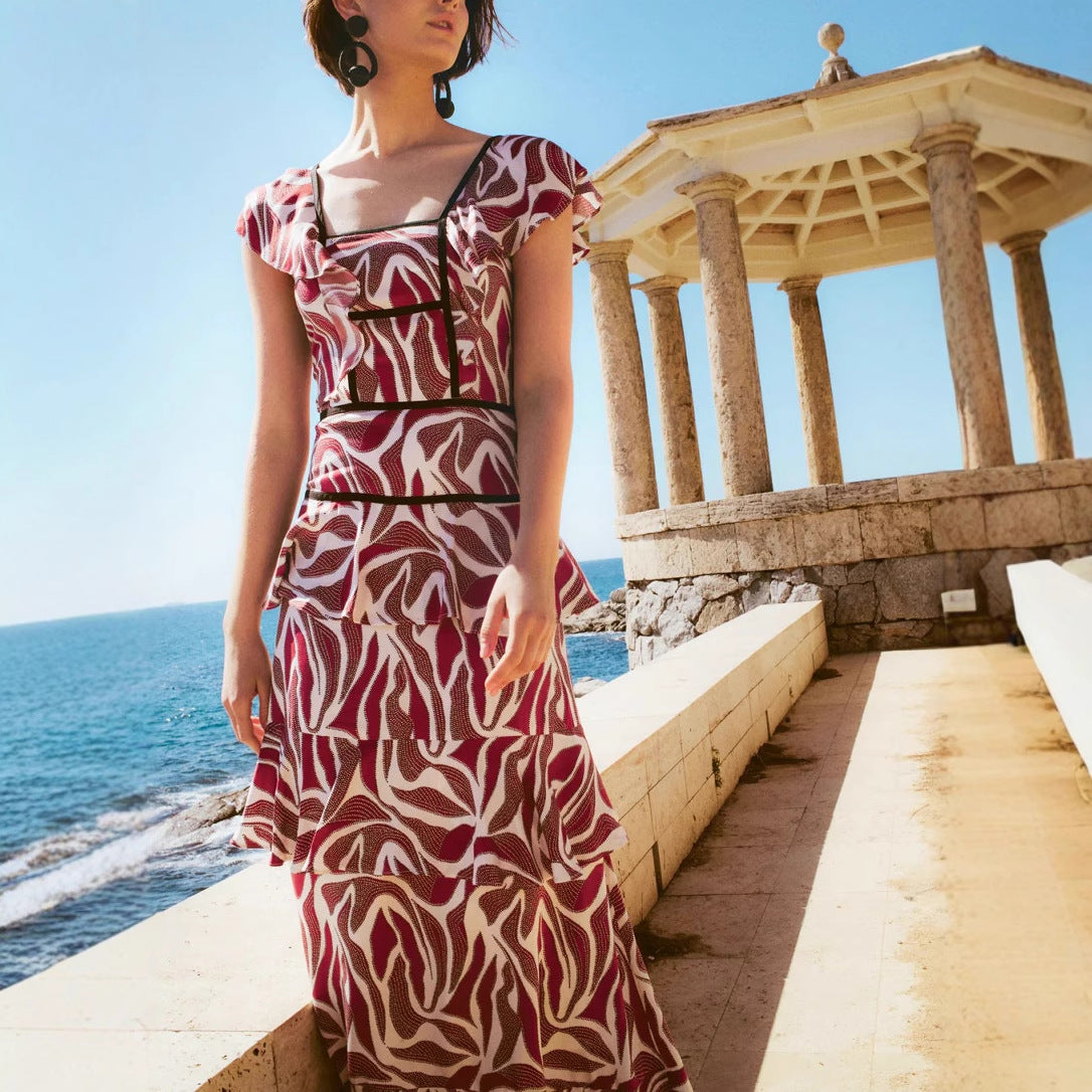Vestido con volantes y espalda descubierta con estampado digital para mujer