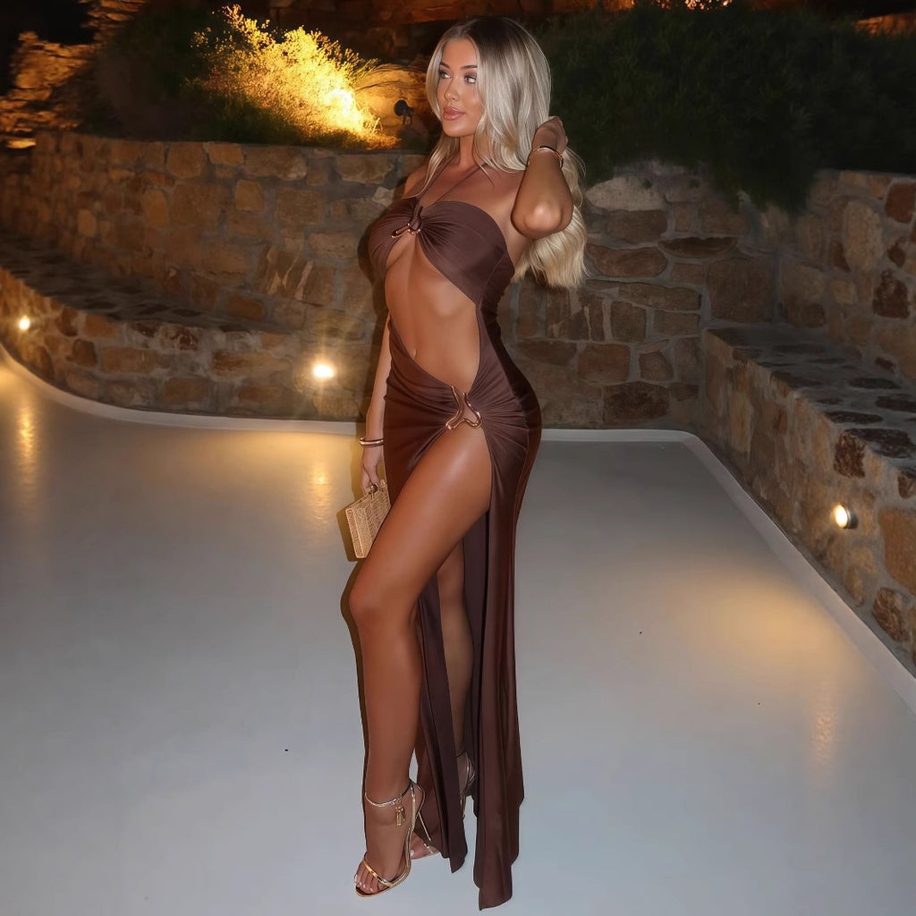 Robe d'été sexy à lacets, découpes et ornements métalliques pour femme